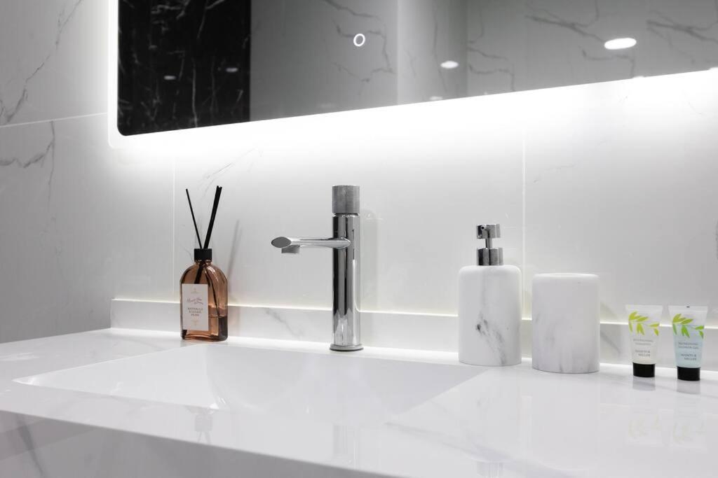 Apartamento Stylish 3bdr In Rimal 2 Jbr Dubái