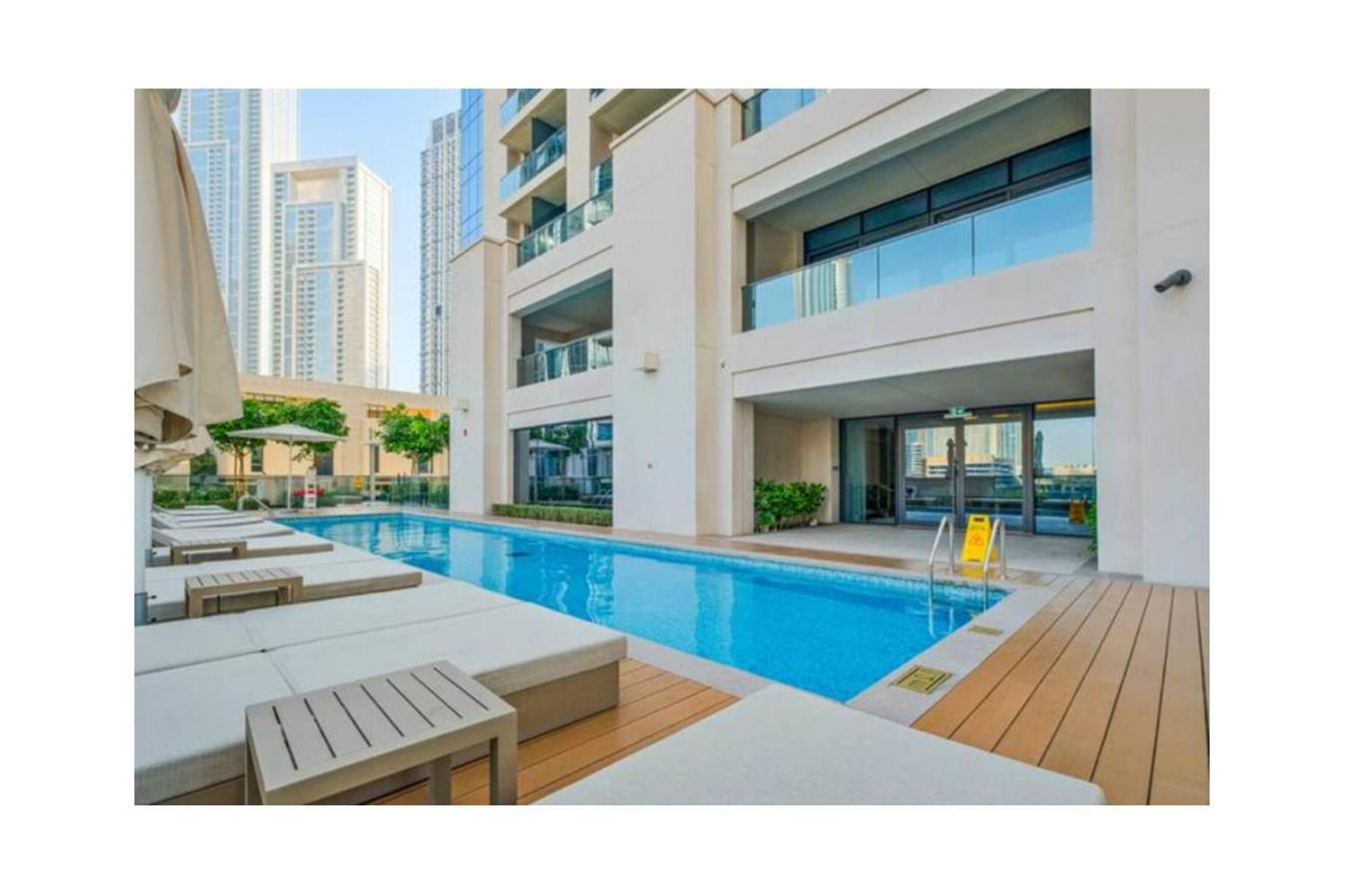 Luxury 2-br Apt With Burj View Apartamento *