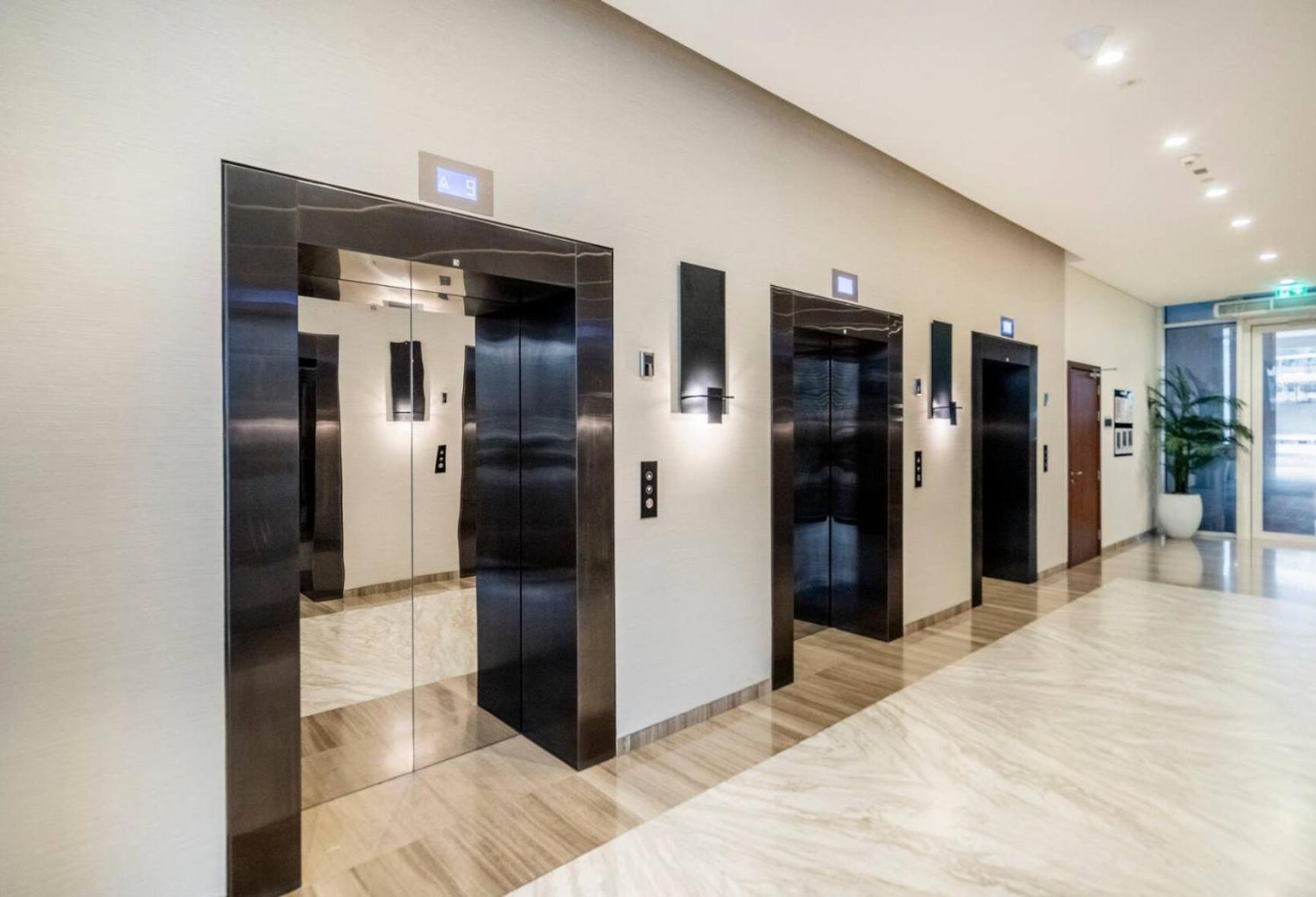 Luxury 2 Bedroom With Burj Khalifa View Lägenhet