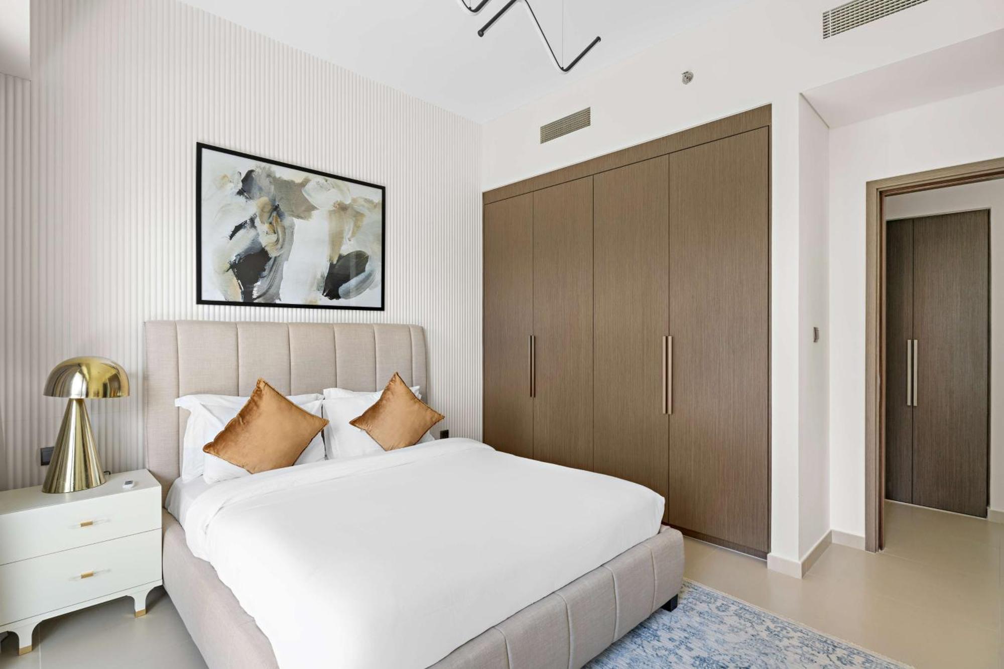 Apartment Aliving Elegant 1br - Near Burj Khalifa & Mall Act One Act Two, Downtown Dubai