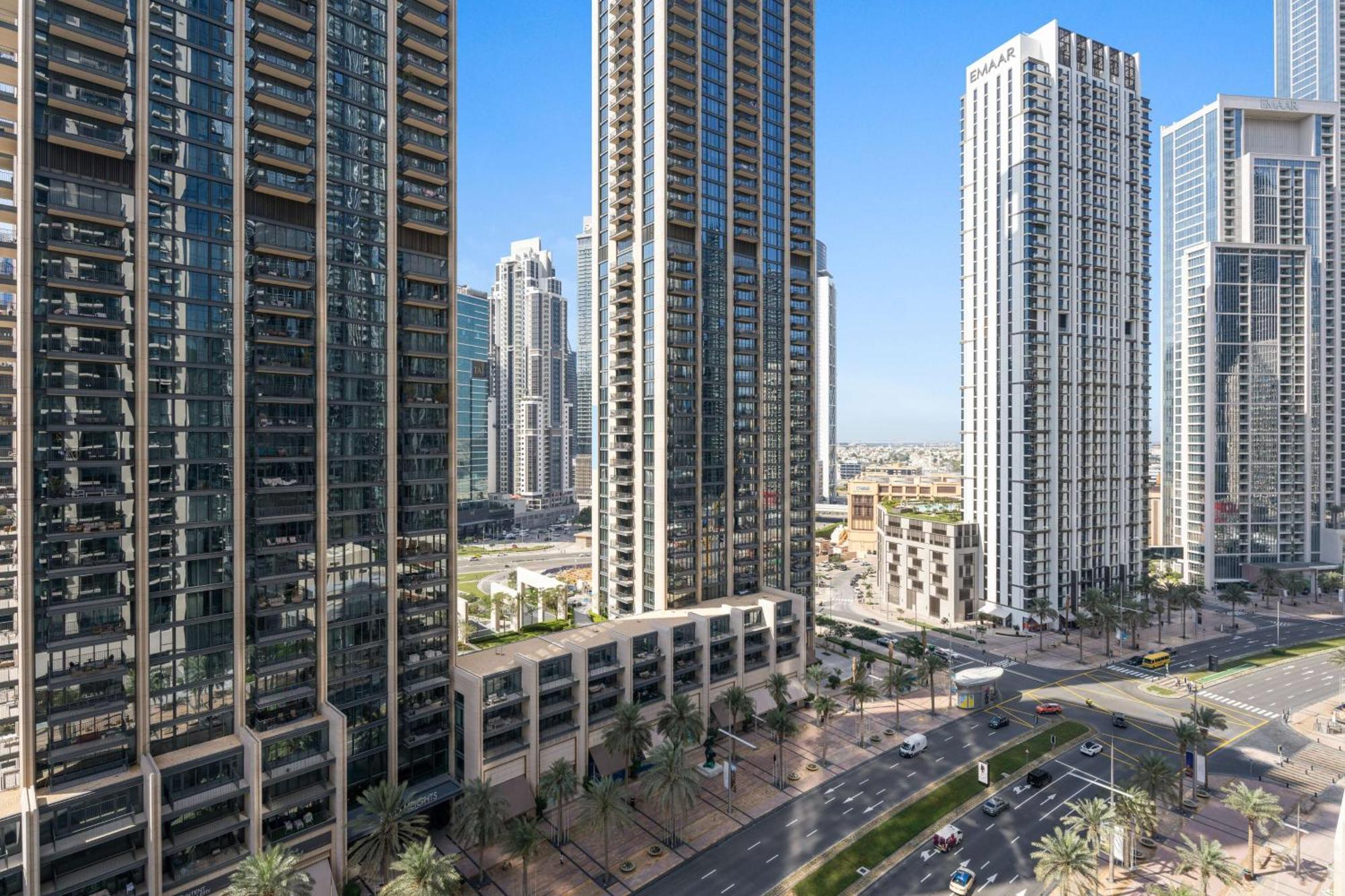 Apartment Aliving Elegant 1br - Near Burj Khalifa & Mall Act One Act Two, Downtown Dubai