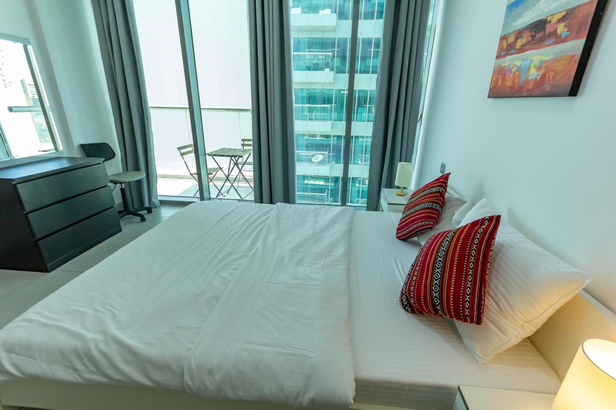 Deluxe One Bedroom For Rent In Al Barsha South Dubaï