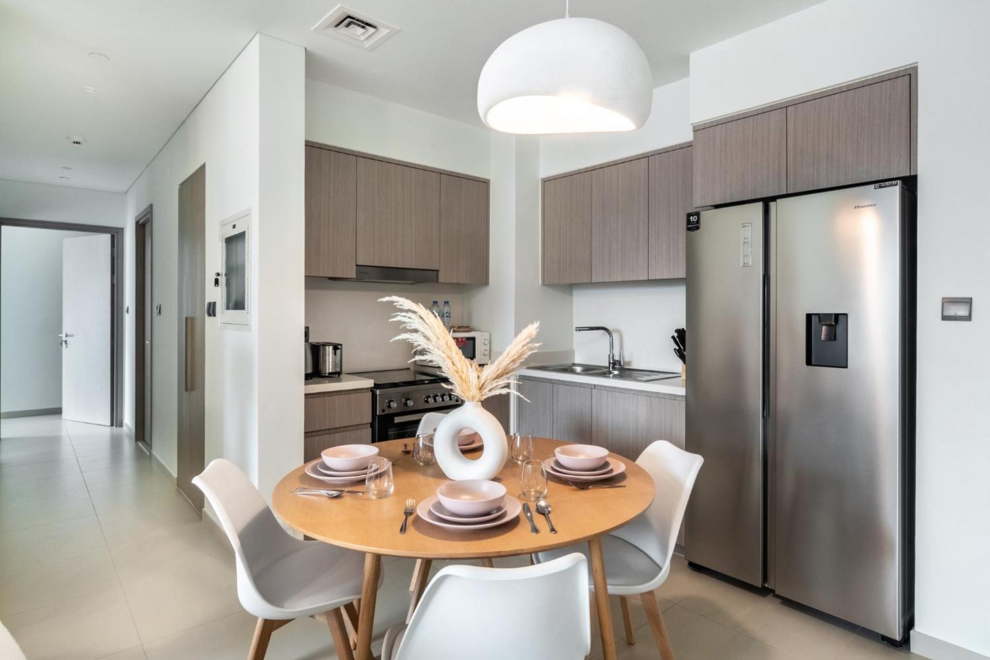 Downtown Dubai- 2br In Act Towers Dubai
