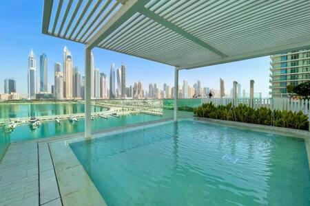 Private Beachfront 1 Bed With 180 View Of Marina Skyline * Dubái