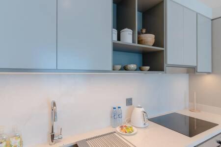 Private Beachfront 1 Bed With 180 View Of Marina Skyline Apartamento