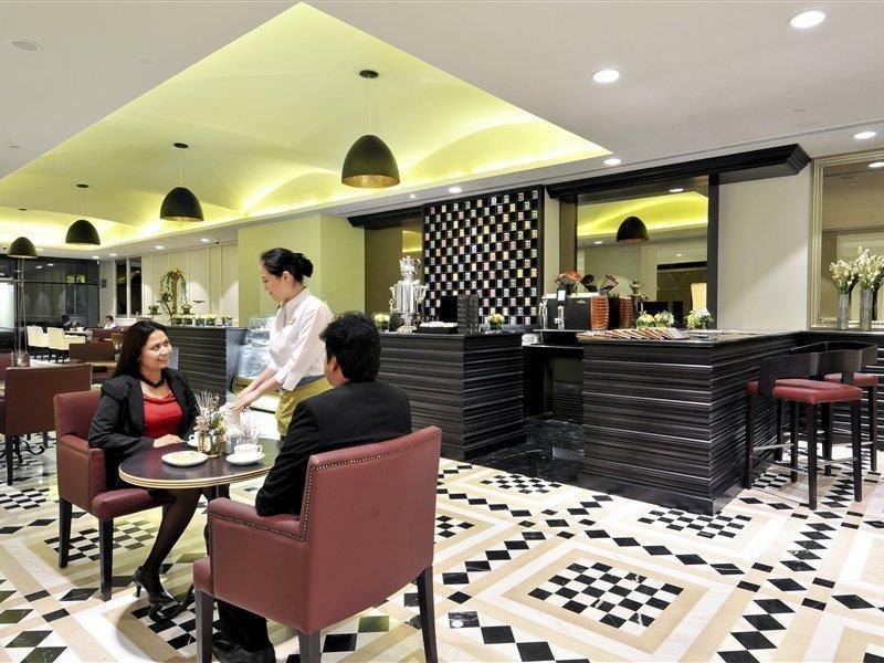 Millennium Plaza Hotel