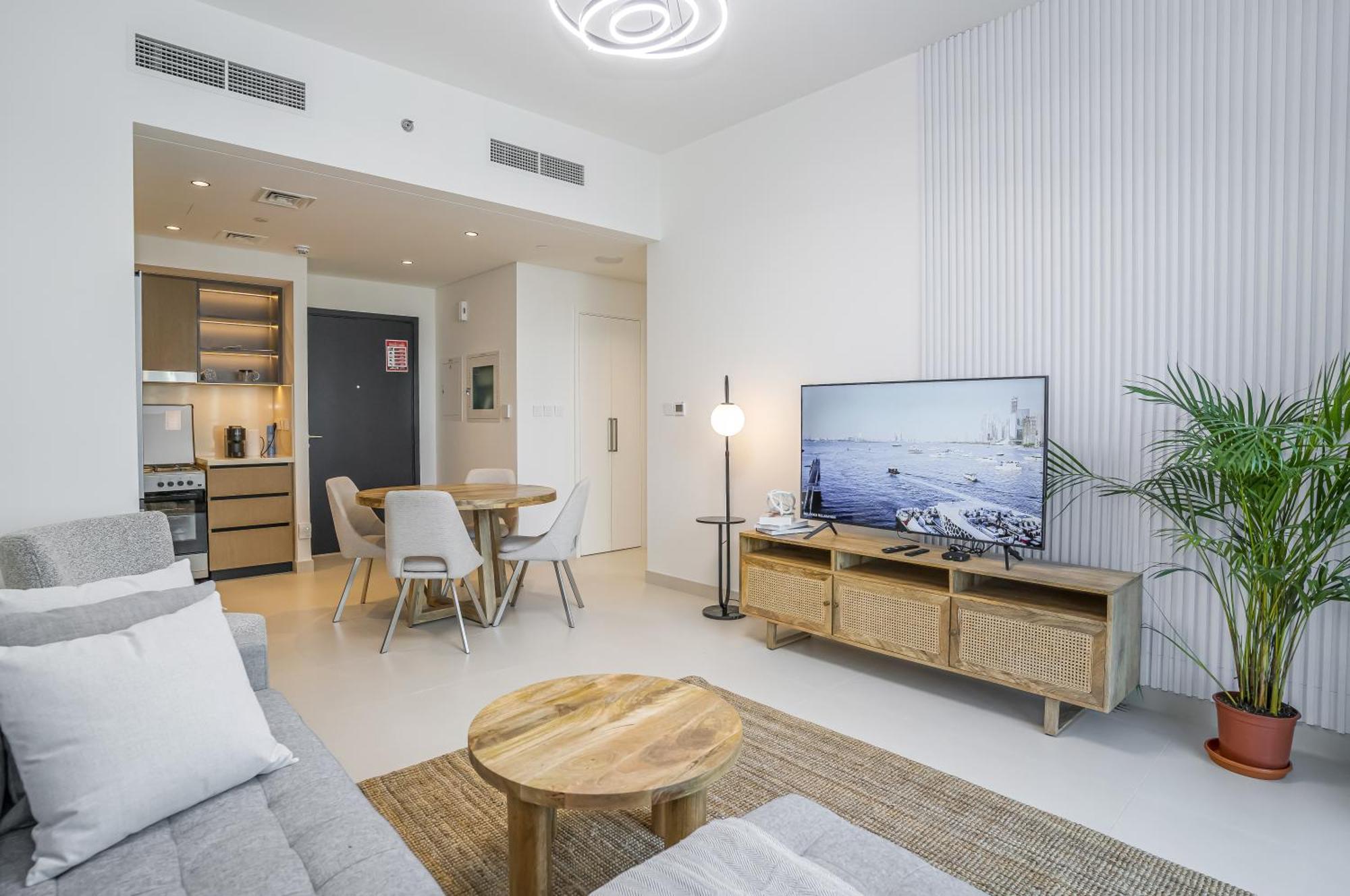 Apartamento Cozy At Floor With Burj View From Balcony 173bc1 *
