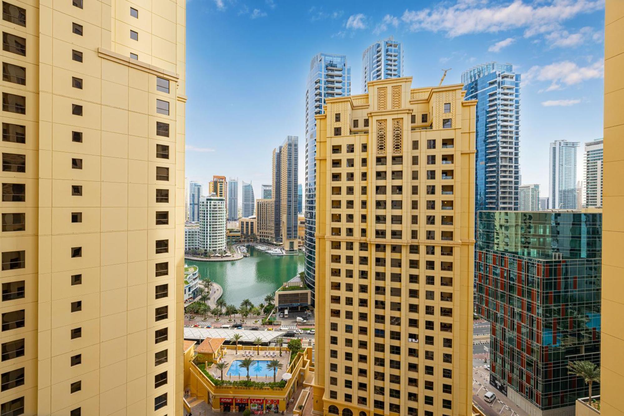 Upgraded 3 Bedroom At Jbr With Jacuzzi Dubái