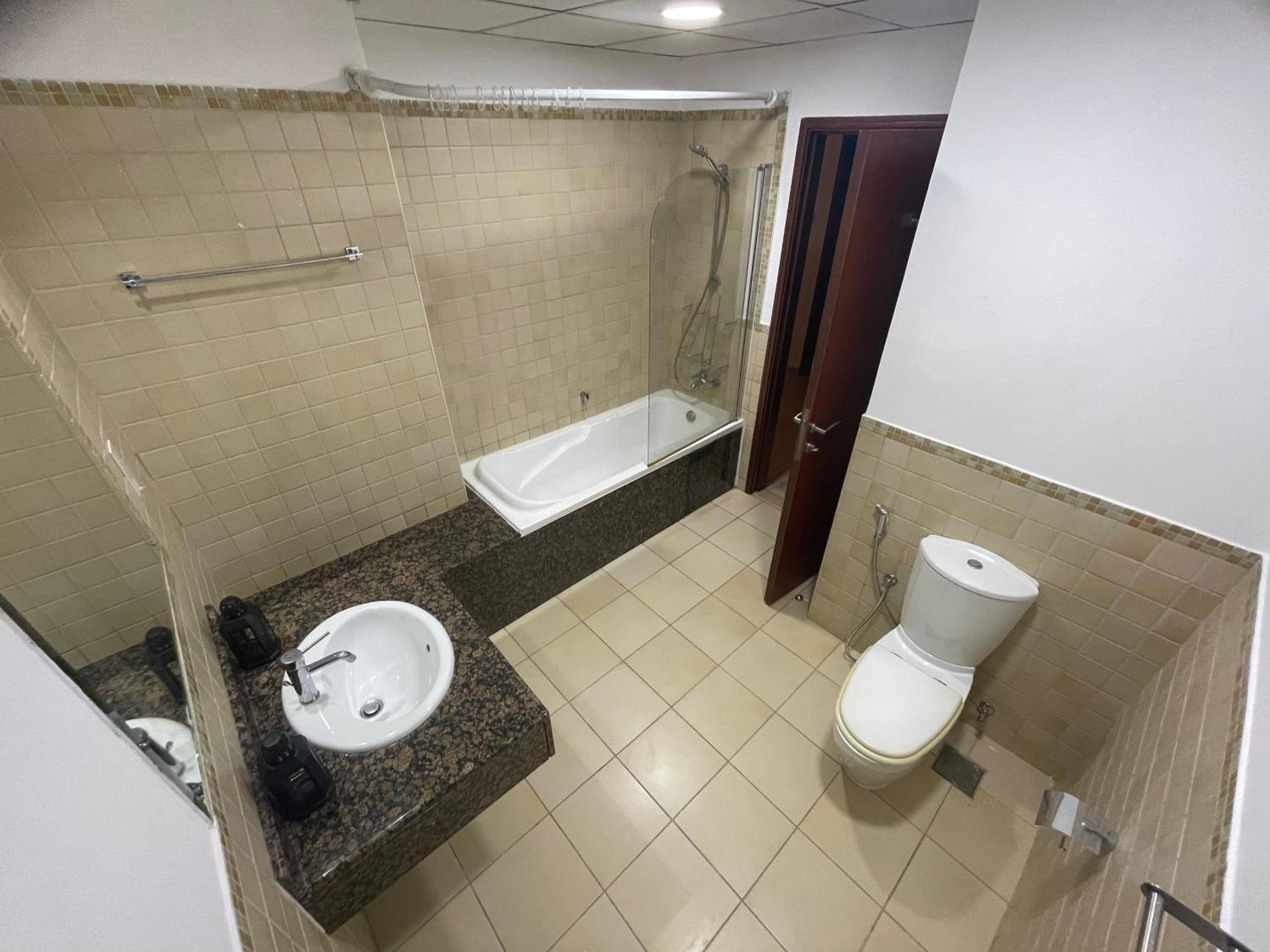 Seaview Beach Jbr - Walk To Beach - Gym - Pool - Metro Station Asrama Dubai