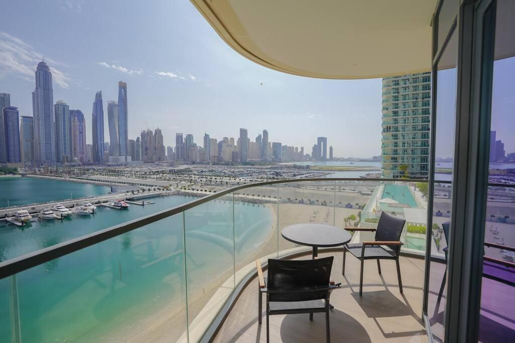 Spacious 3 Bedroom L Beachfront L Best Lay Out Appartement