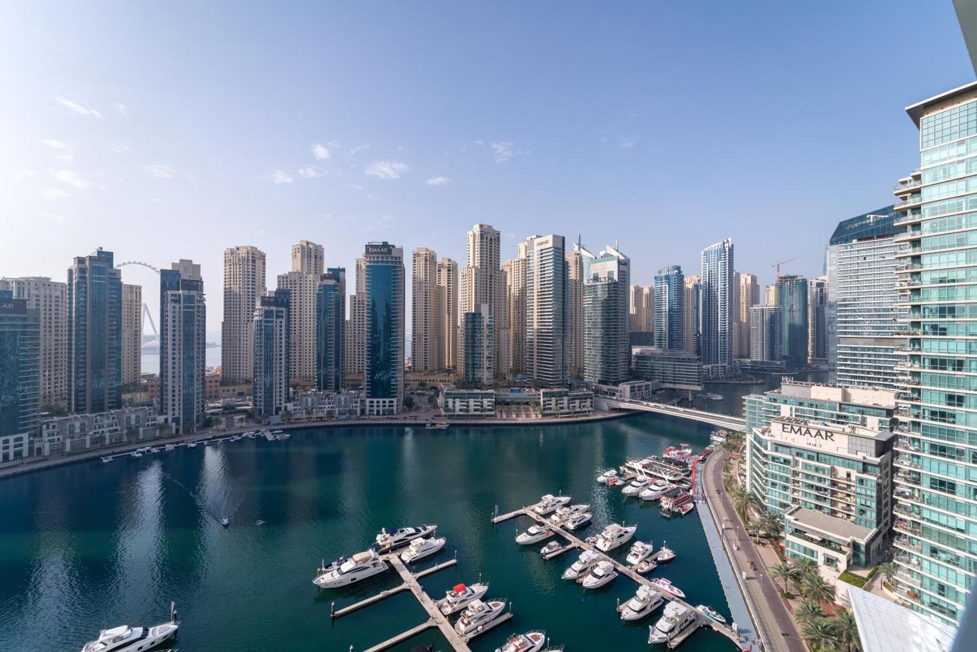 Apartamento Luxury Living At Vida Marina & Yacht Club Dubái