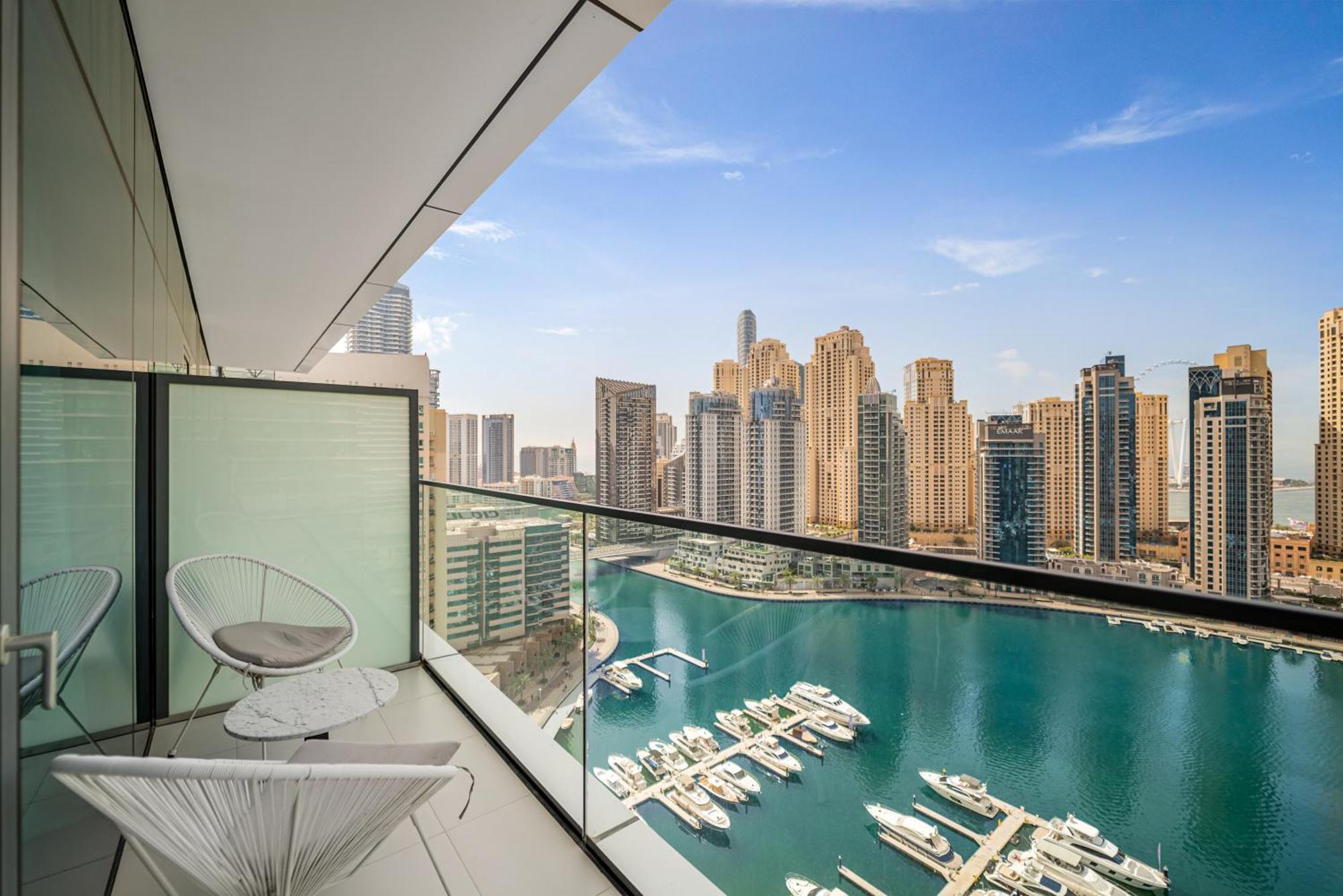 Luxury Living At Vida Marina & Yacht Club Dubái