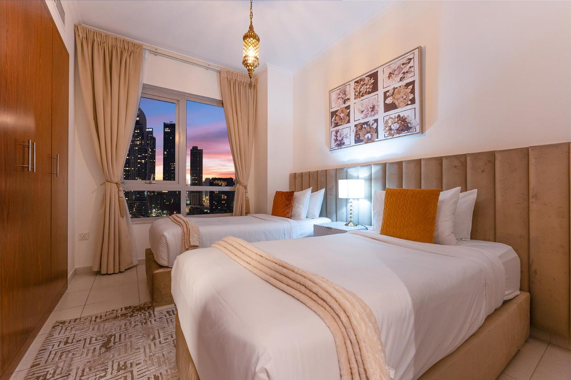Spectacular Burj & Fountain View - Luxurious 3 Bedrooms & Maids - The Residences Lägenhet *