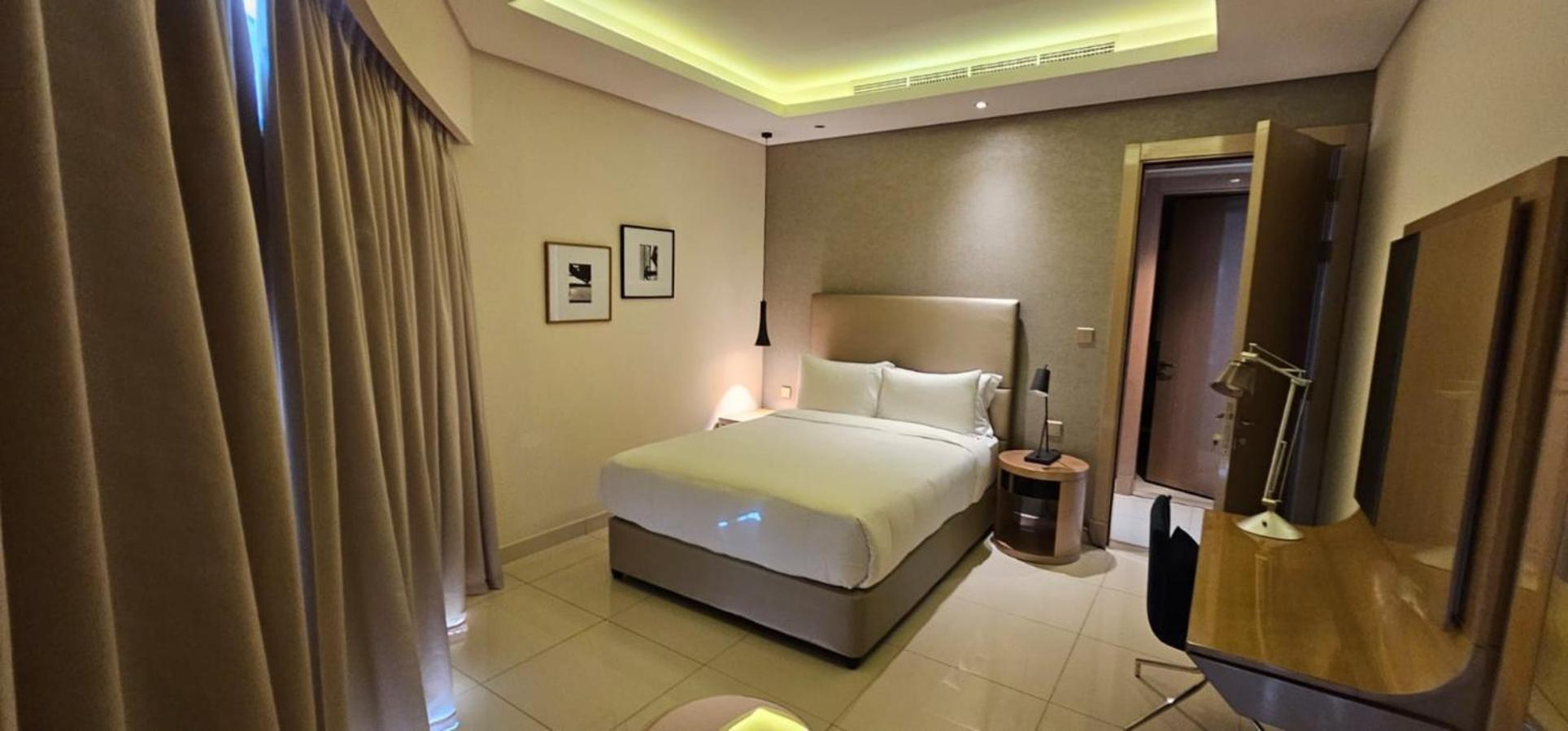 Paramount Towers - Elegant Apartemen Dubai