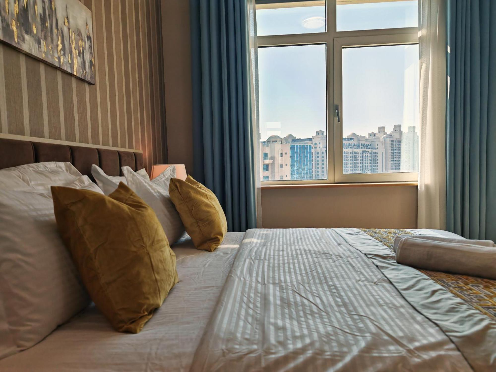 Seaside Serenity Elegant 1br Escape In Palm Jumeirah By La Buena Vida Homes * Dubái