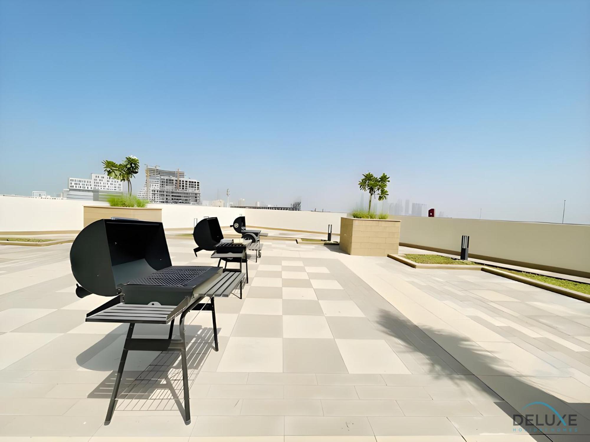 Apartment Charming At Farhad Azizi Al Jaddaf By Deluxe Homes *