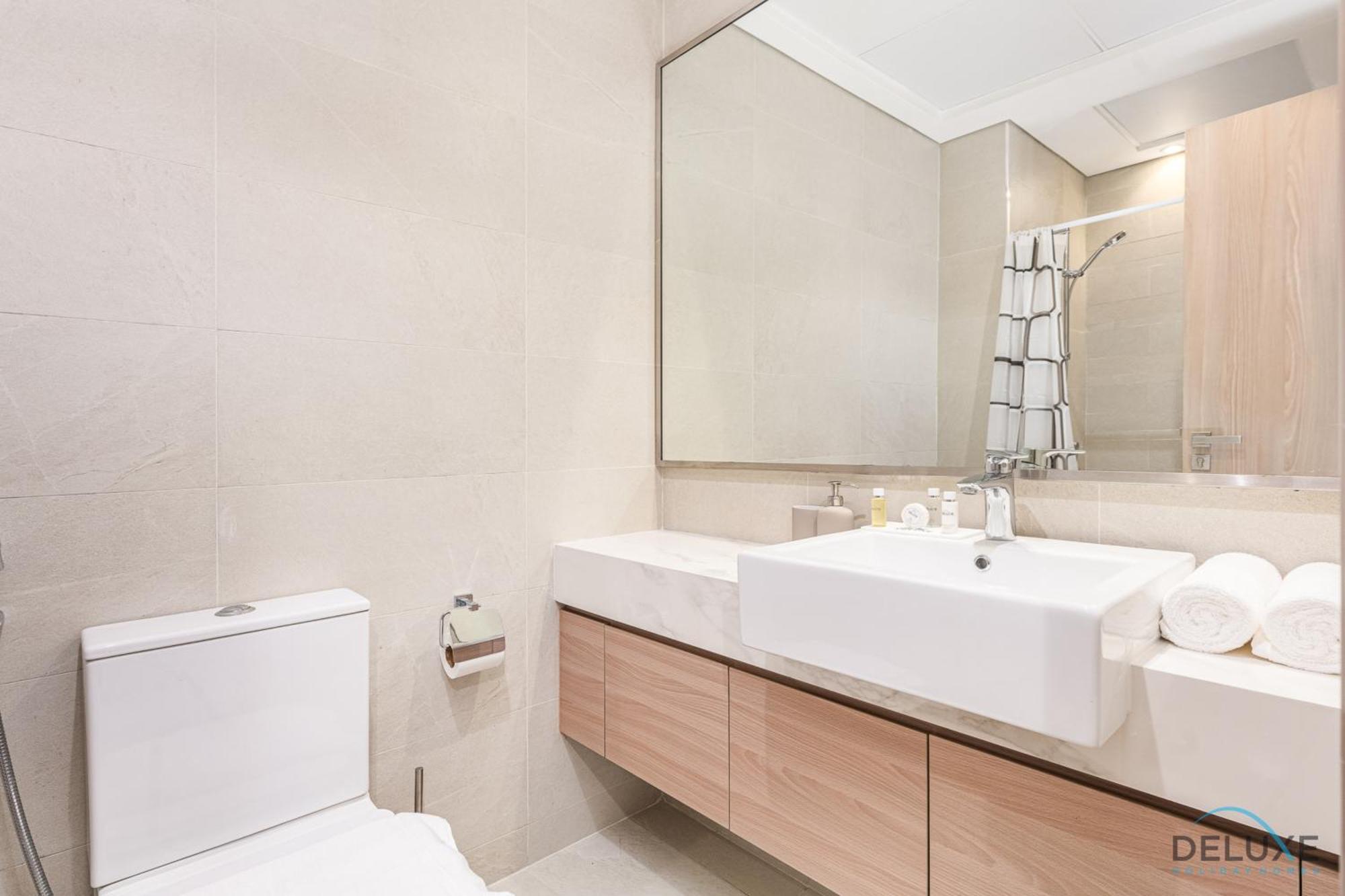 Charming At Farhad Azizi Al Jaddaf By Deluxe Homes Apartment