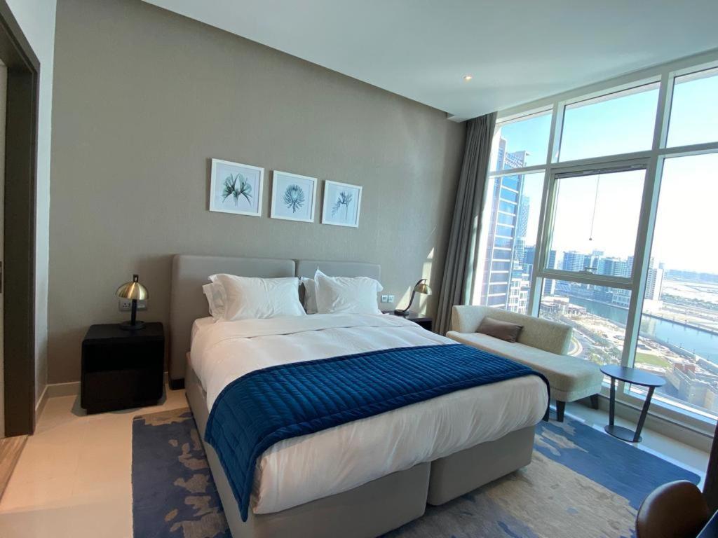 Appartement Modern Delux 1 Bed With Canal And Burj Khalifa View Dubaï