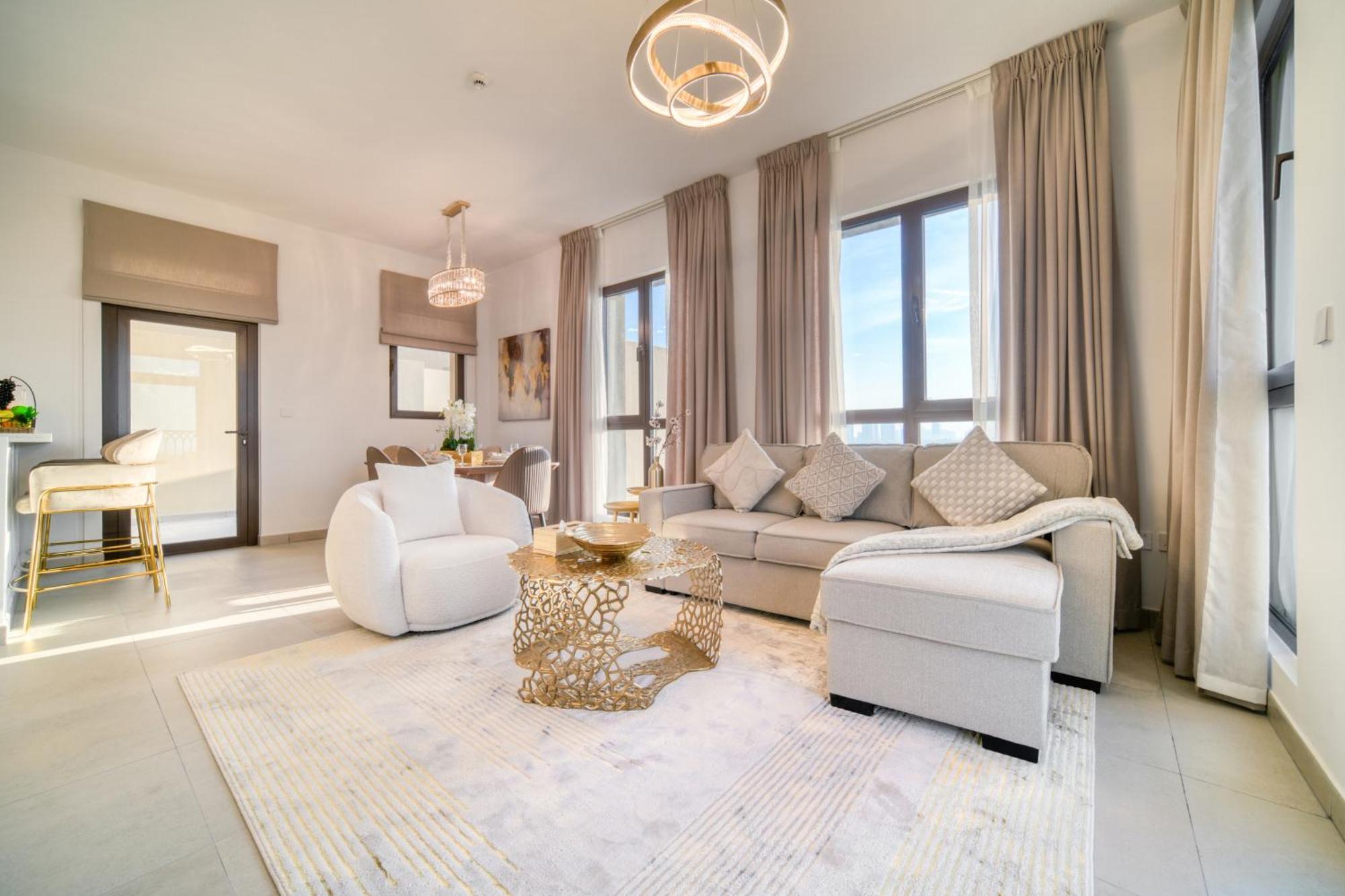 Appartement Coastal Luxury: 2br Retreat With Sea Views Dubai