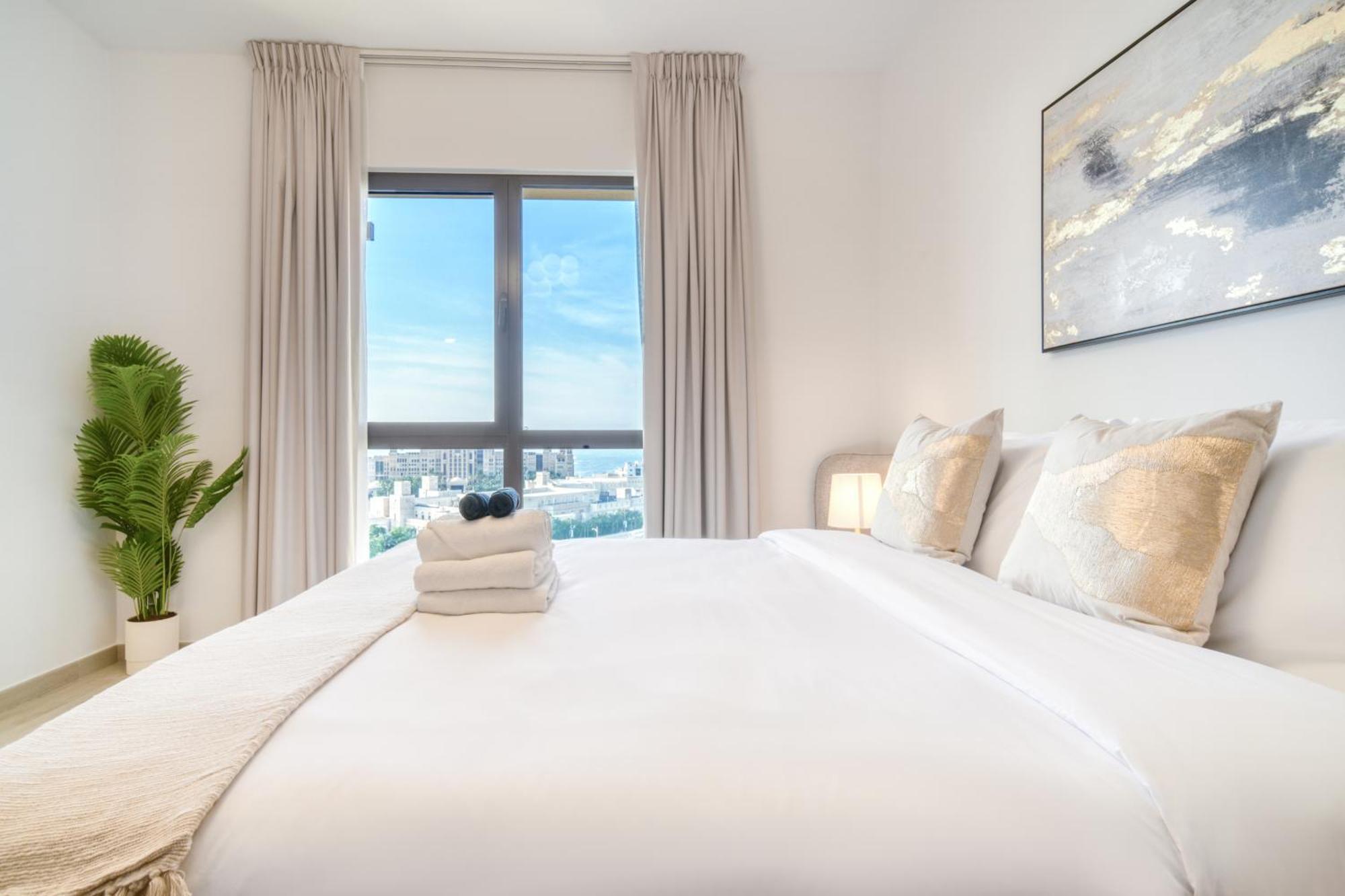 Appartement Coastal Luxury: 2br Retreat With Sea Views *