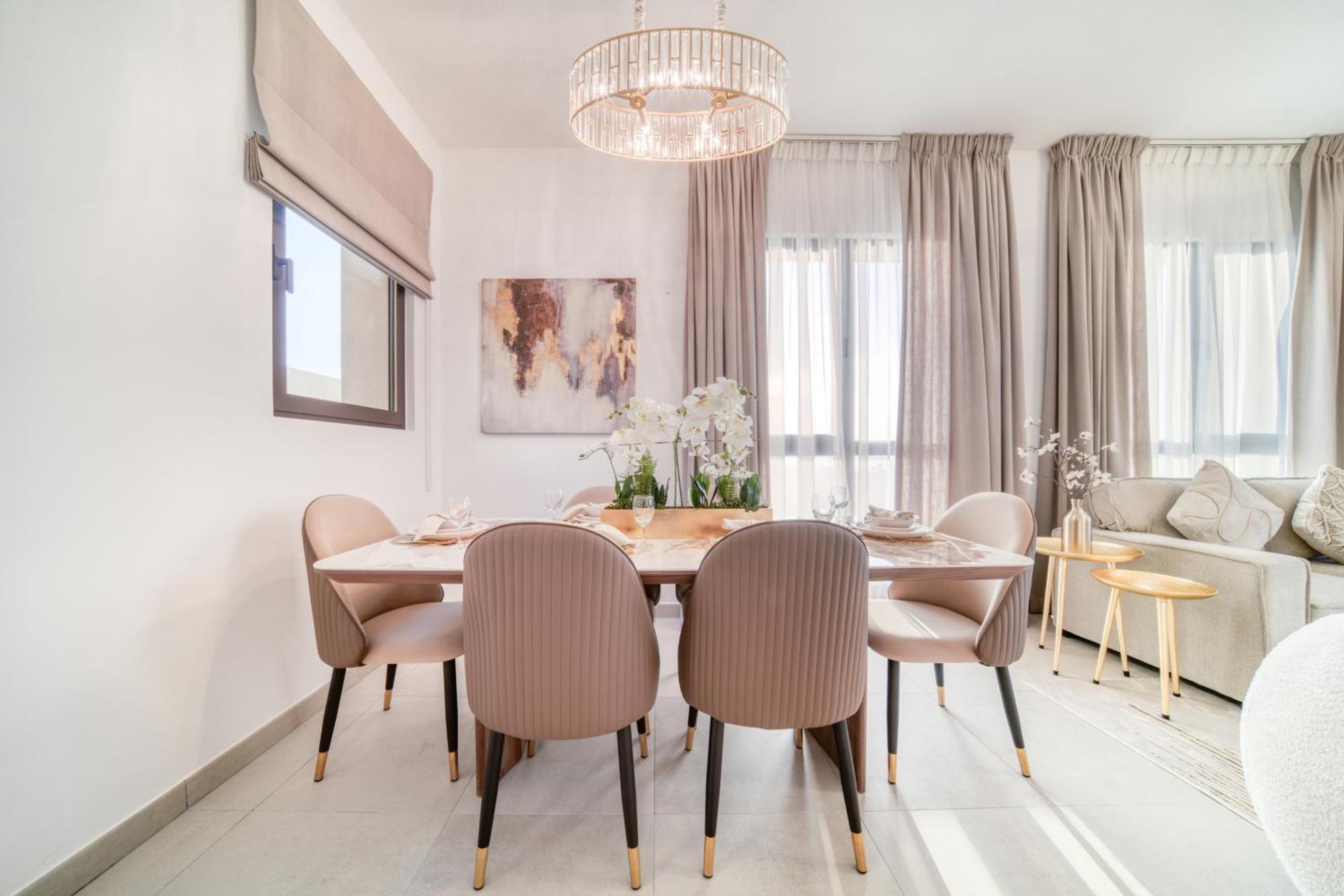 Coastal Luxury: 2br Retreat With Sea Views *