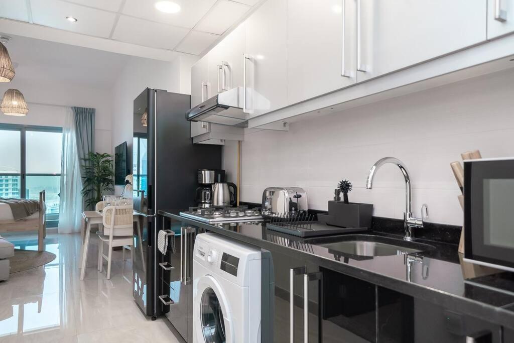 Appartement Burj Khalifa View! Stunning Studio In City Center! *