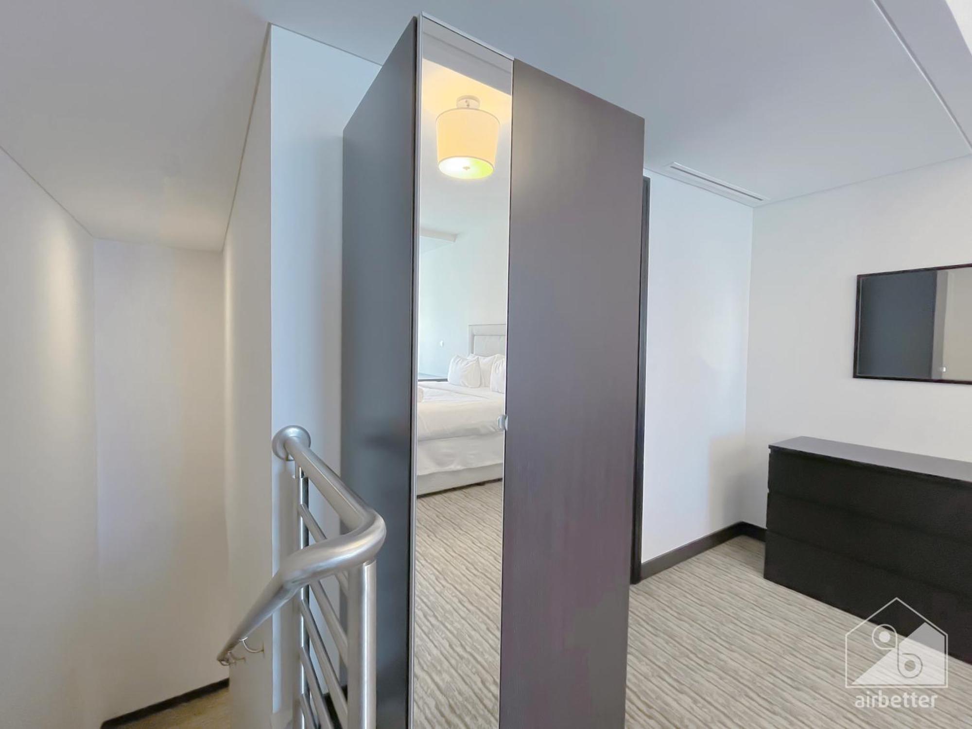 Luxurious Loft With Stunning Views Apartament