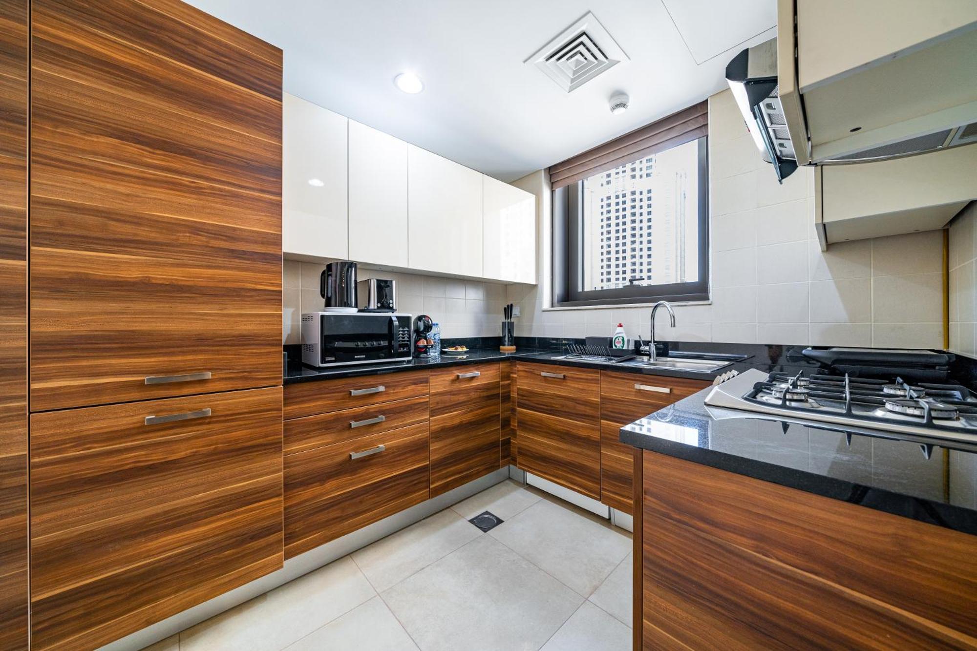 Lägenhet Luxe 1br In Sparkle Towers - 2 Balconies And Marina Views Dubai