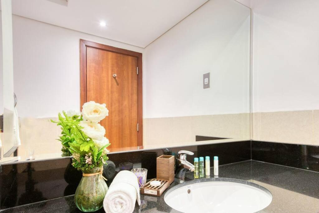 Lovely 1 Bedroom For Vacations Appartement *