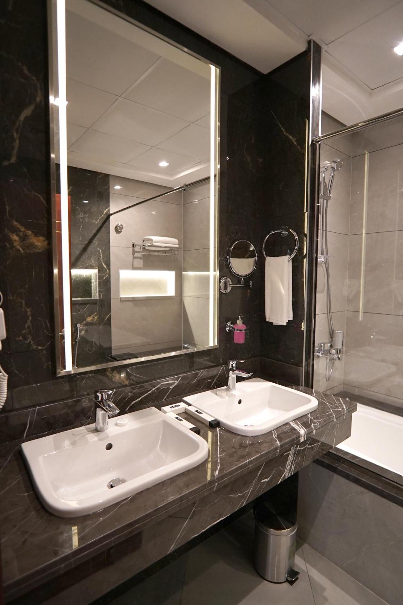 Hotell Concorde Creek View Bur