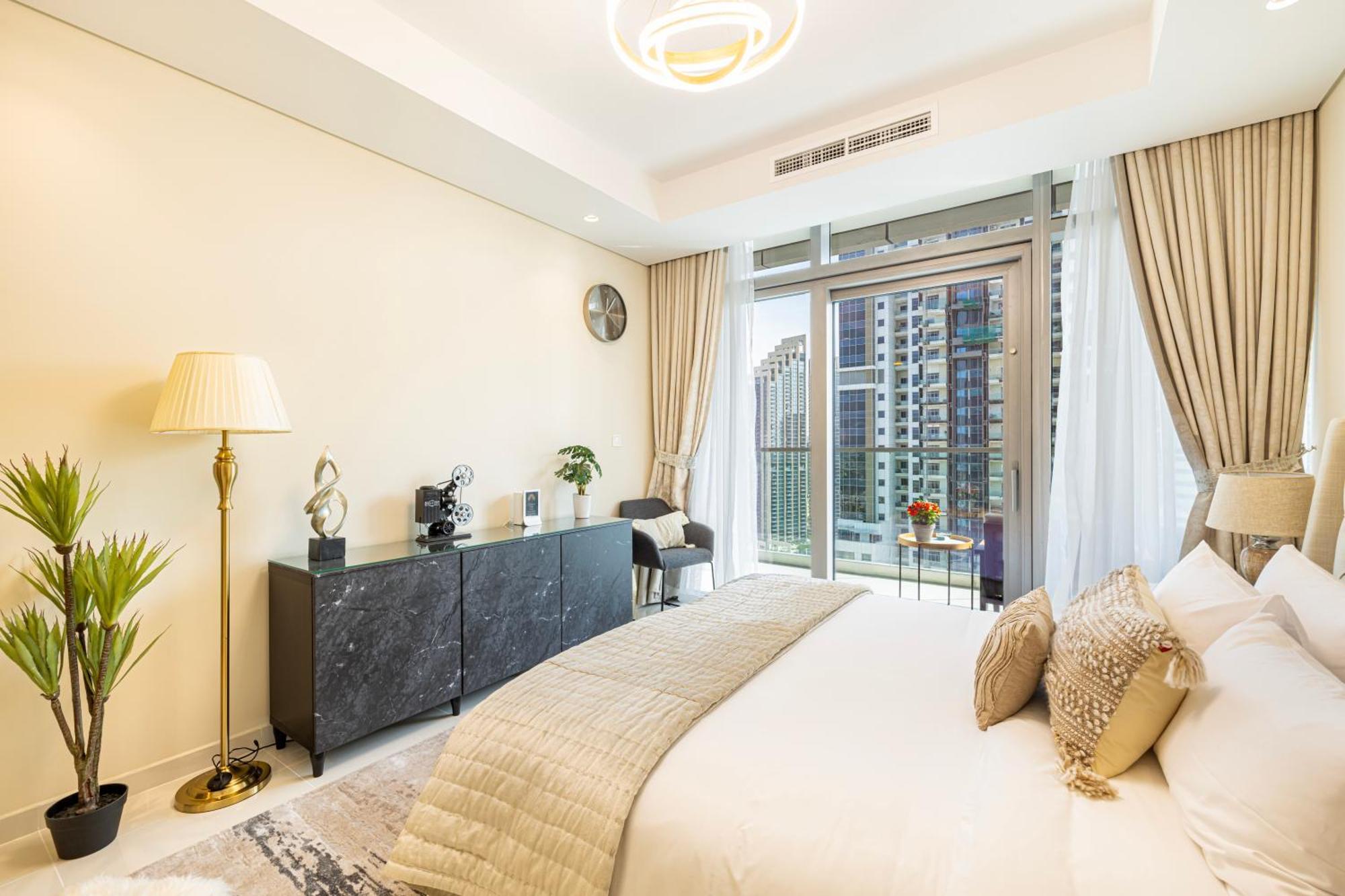 Stylish 2br At Paramount Midtown Dubái