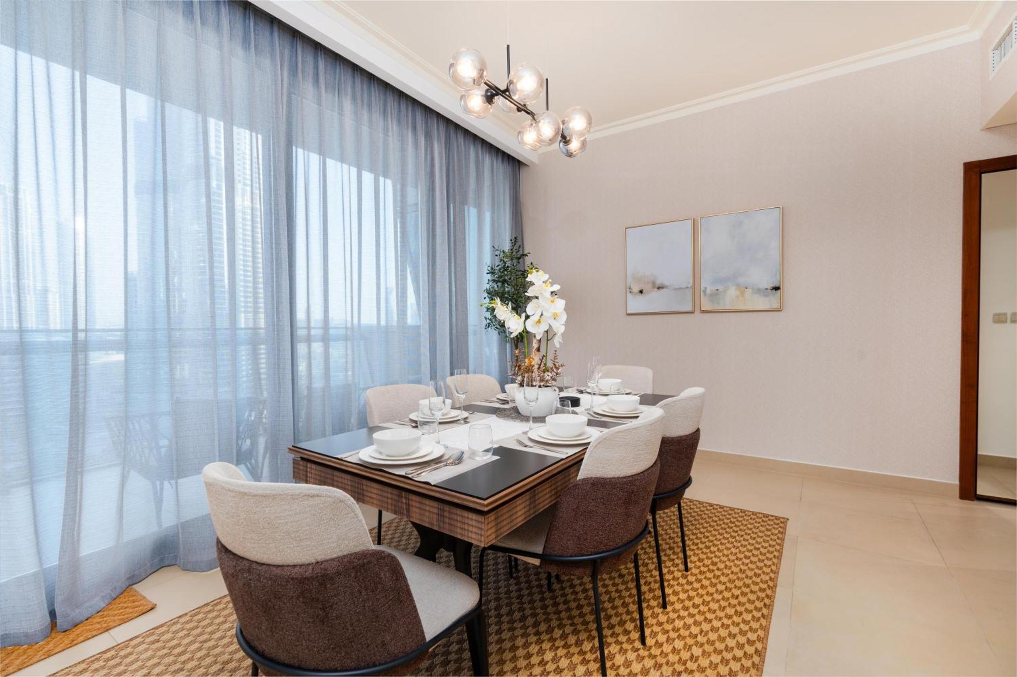 Apartemen Whitesage - Unbeatable Views Of Burj Khalifa In This Huge 3br