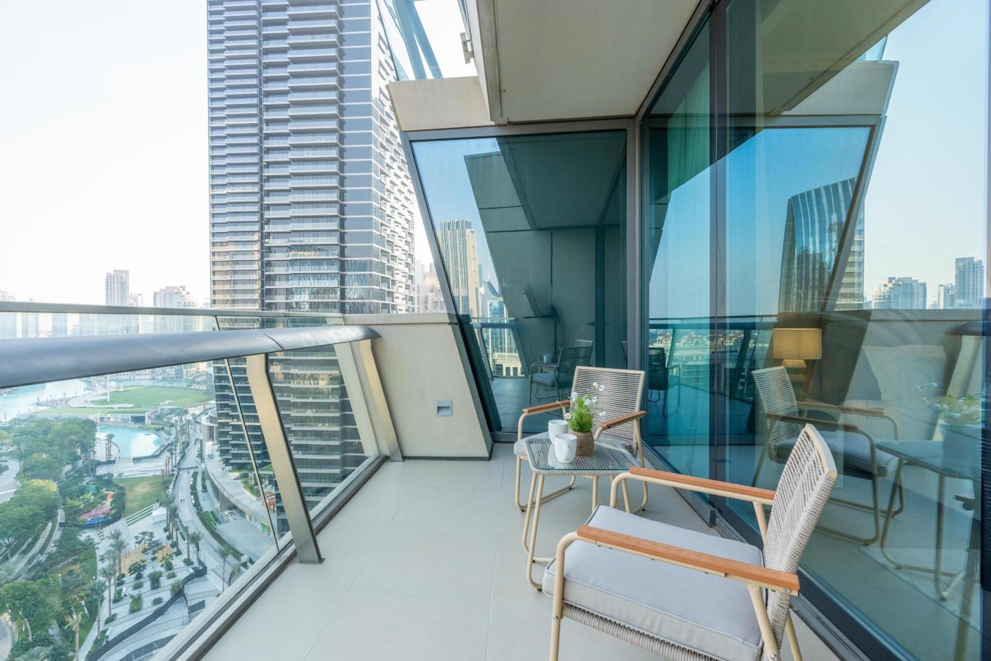 Apartemen Whitesage - Unbeatable Views Of Burj Khalifa In This Huge 3br Dubai