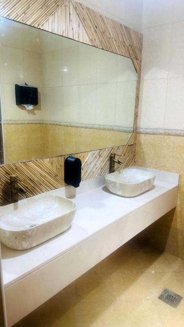 Capsule hotel Al Qudra Lakes By Hyba Dubai