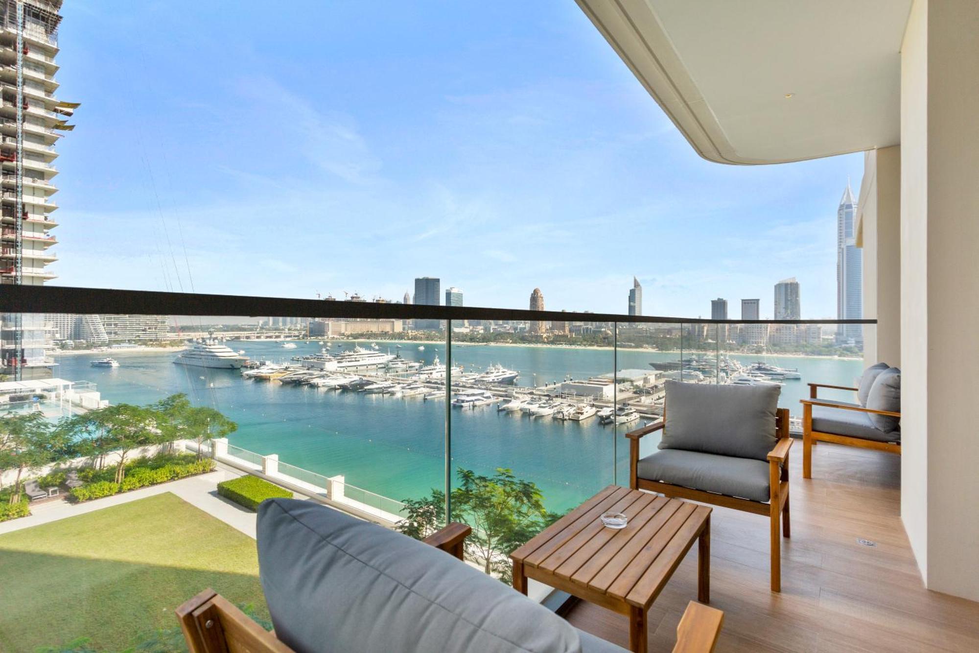 Luxurious Living In The Heart Of Emaar Beachfront Appartement