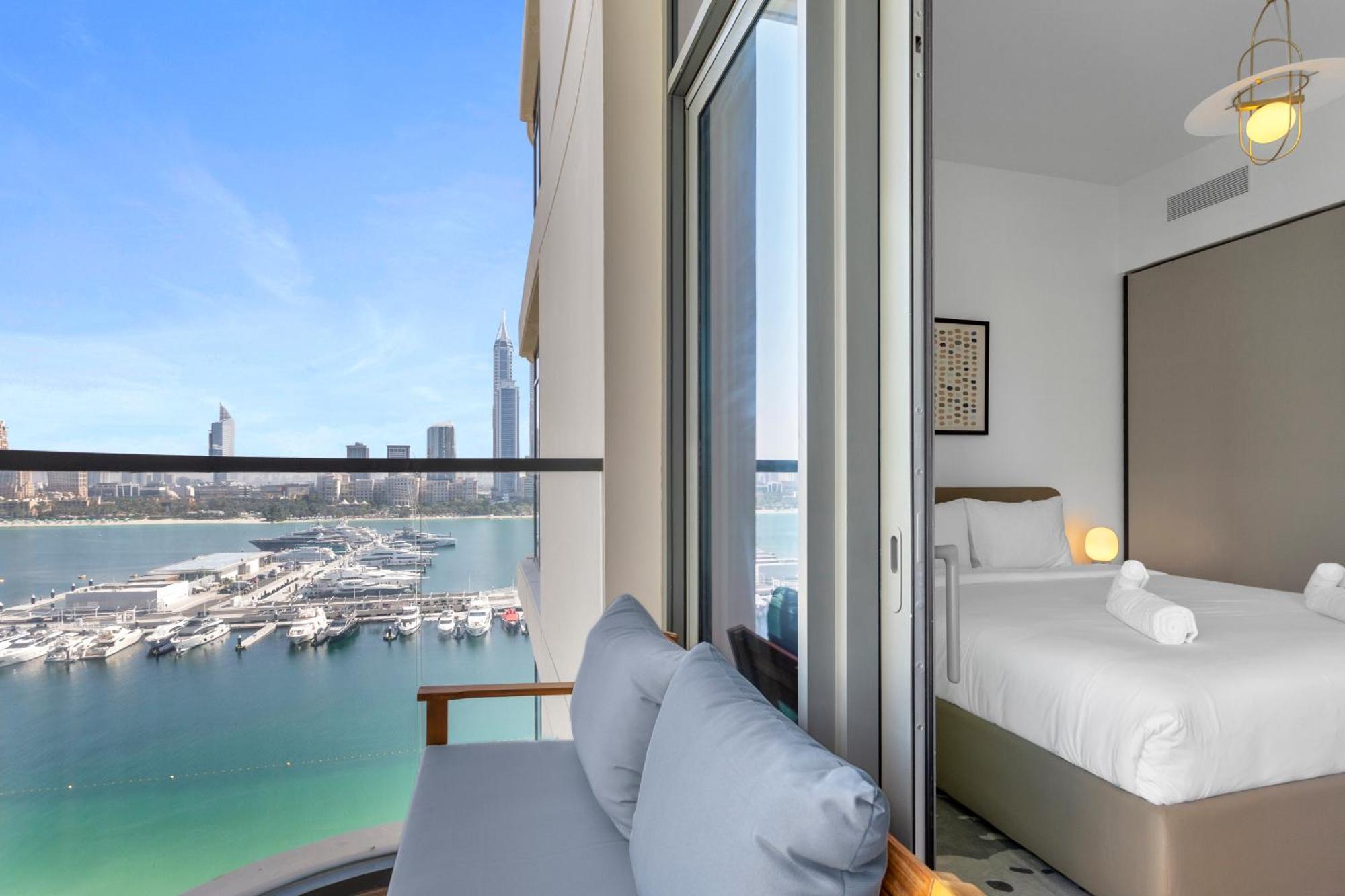 Luxurious Living In The Heart Of Emaar Beachfront *