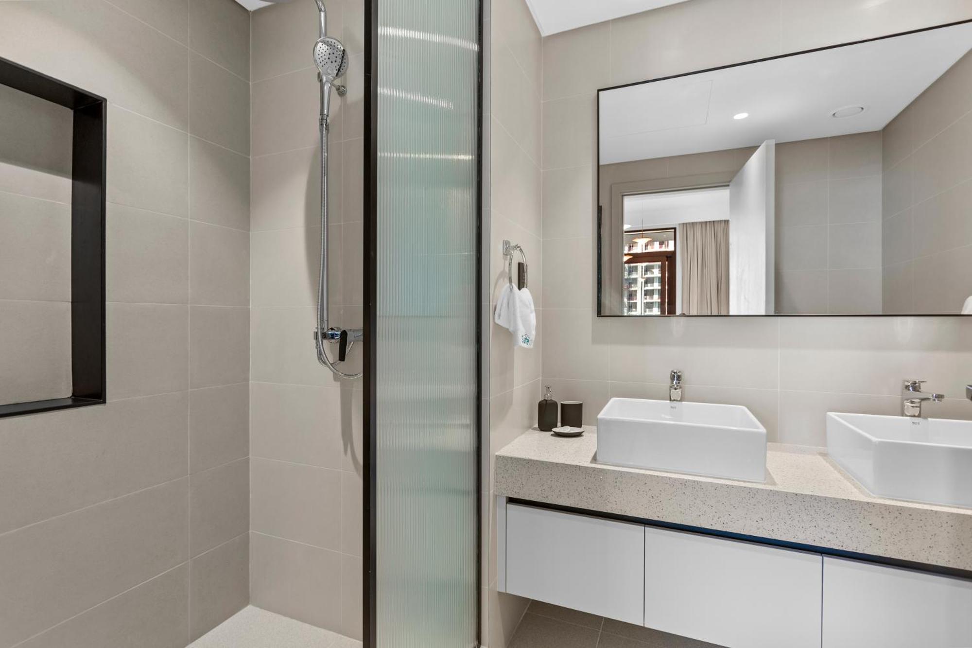 Appartement Luxurious Living In The Heart Of Emaar Beachfront *