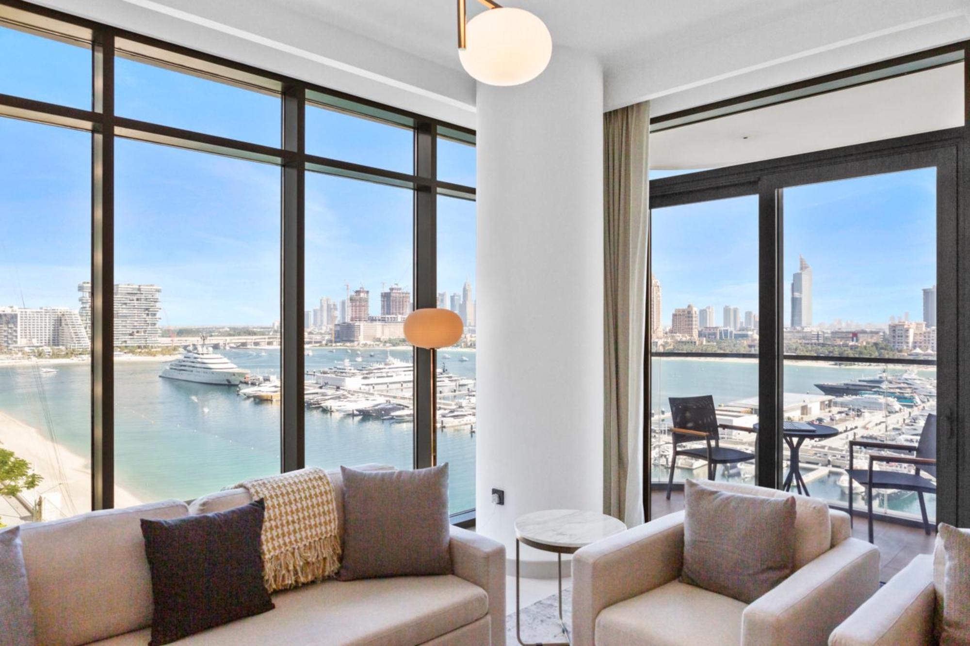 Luxurious Living In The Heart Of Emaar Beachfront