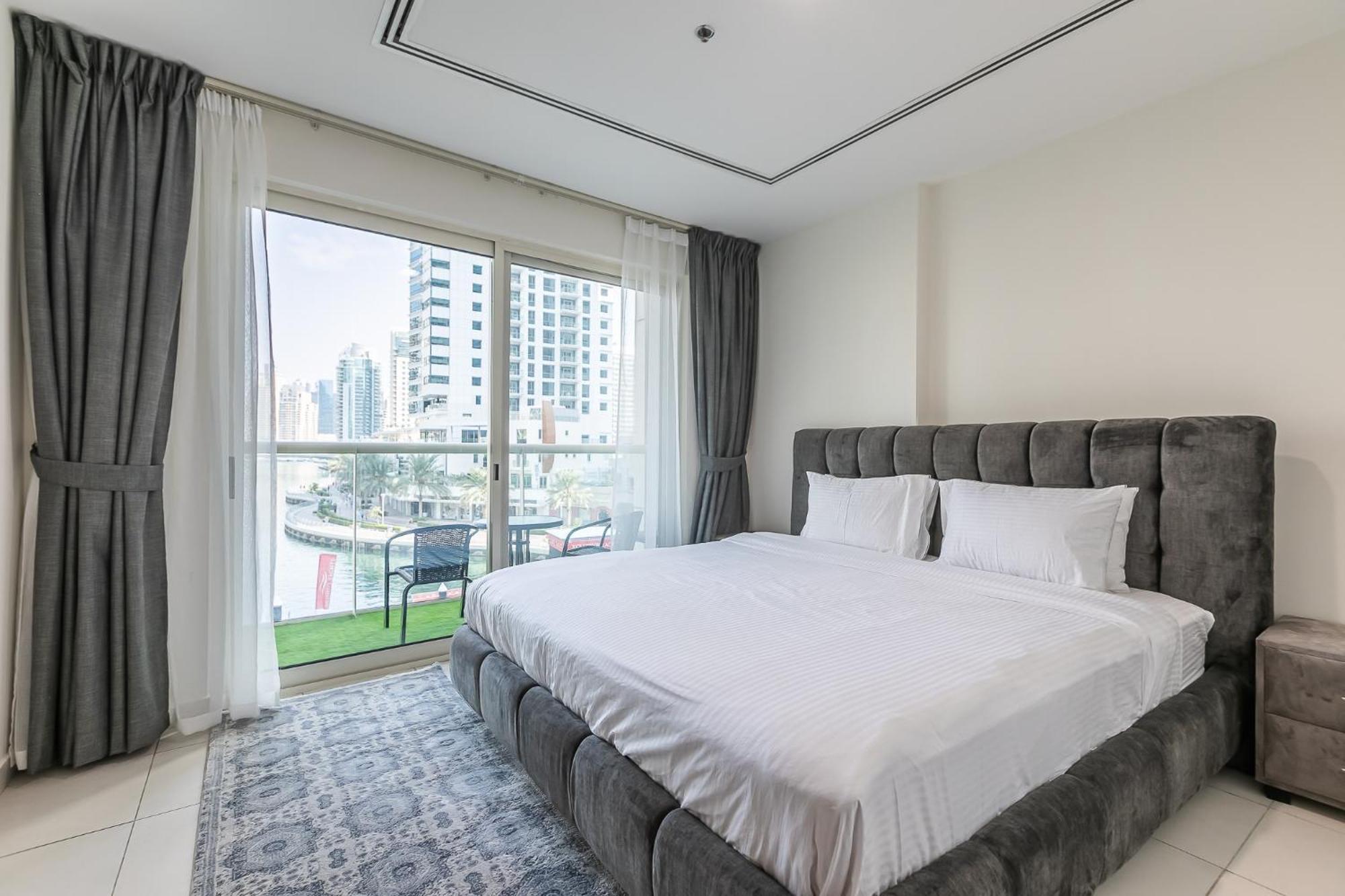 Marina Views Tower I Waterfront Apartment *
