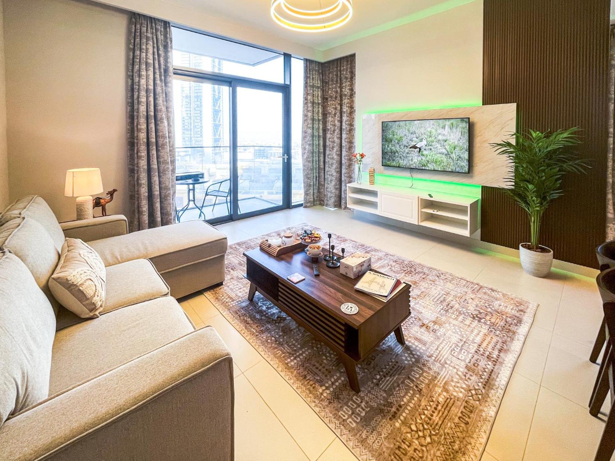 Amazing With Views In Downtown 164bc-2 *