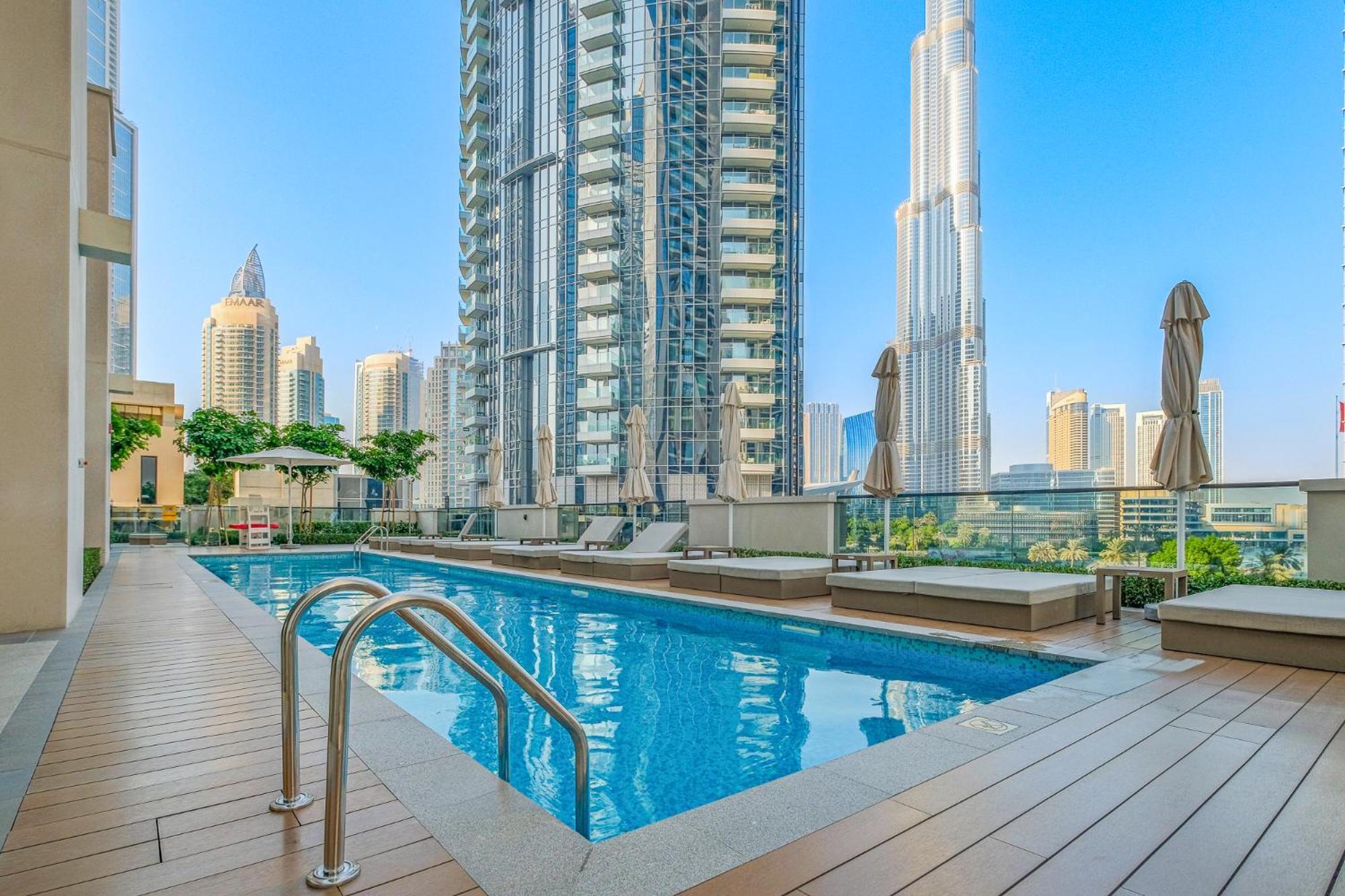 Chic Luxe 2br I High Floor L By Burj Khalifa & Mall I Pool L Gym Appartamento Dubai