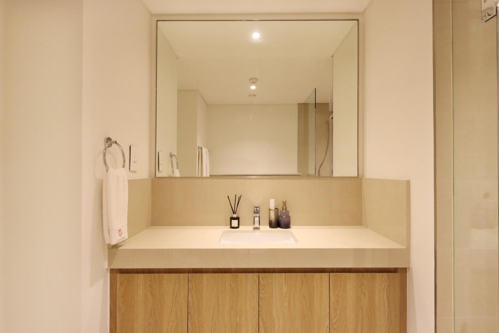 Appartement Livbnb - Elegant 3+1 W/ Burj View, Near Mall *