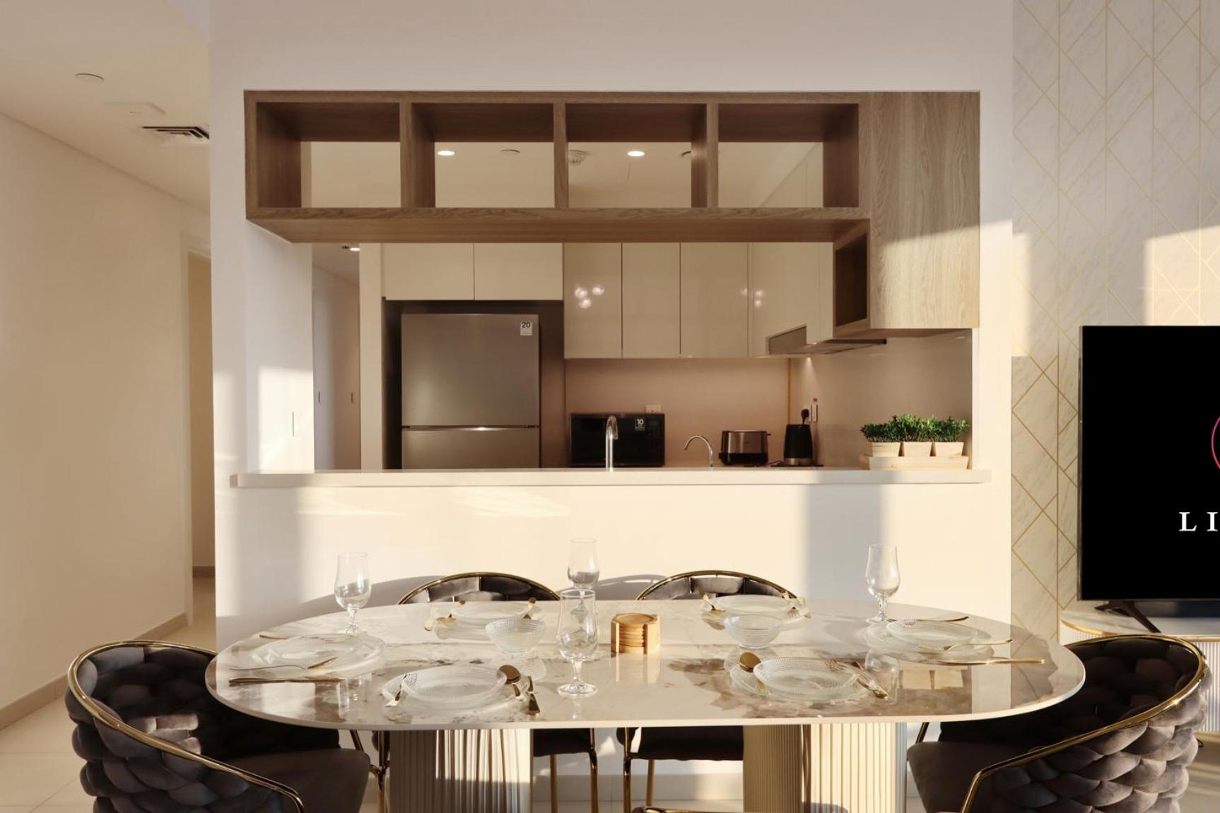 Appartement Livbnb - Elegant 3+1 W/ Burj View, Near Mall Dubaï