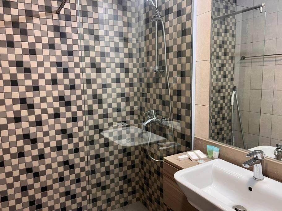 Vaya -modern Studio In Azizi Farishta - Al Furjan Appartement