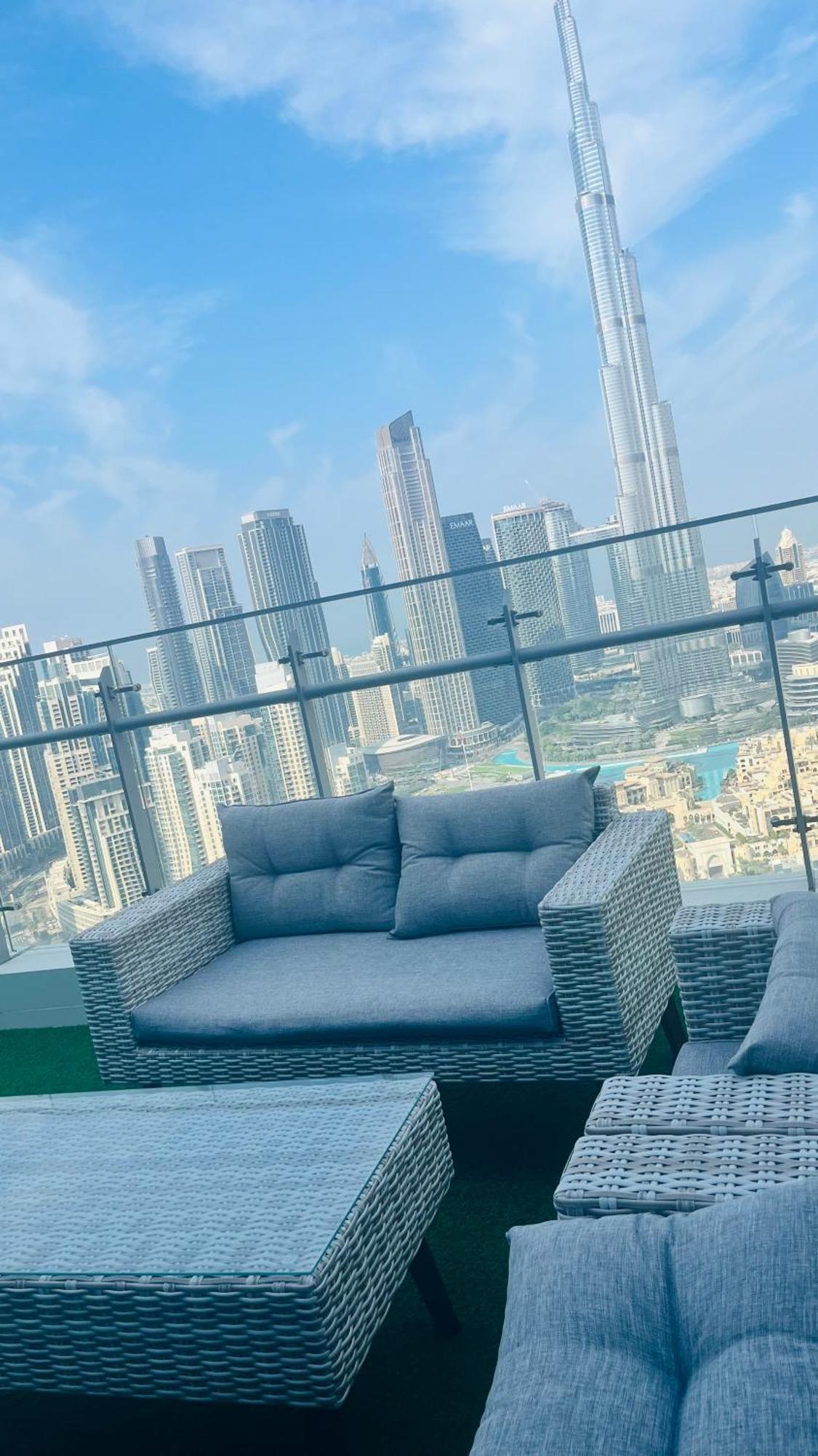 Walking Distance To Mall Full Burj Khalifa View And Fountain View New Year Full Fireworks View 2br Dubái