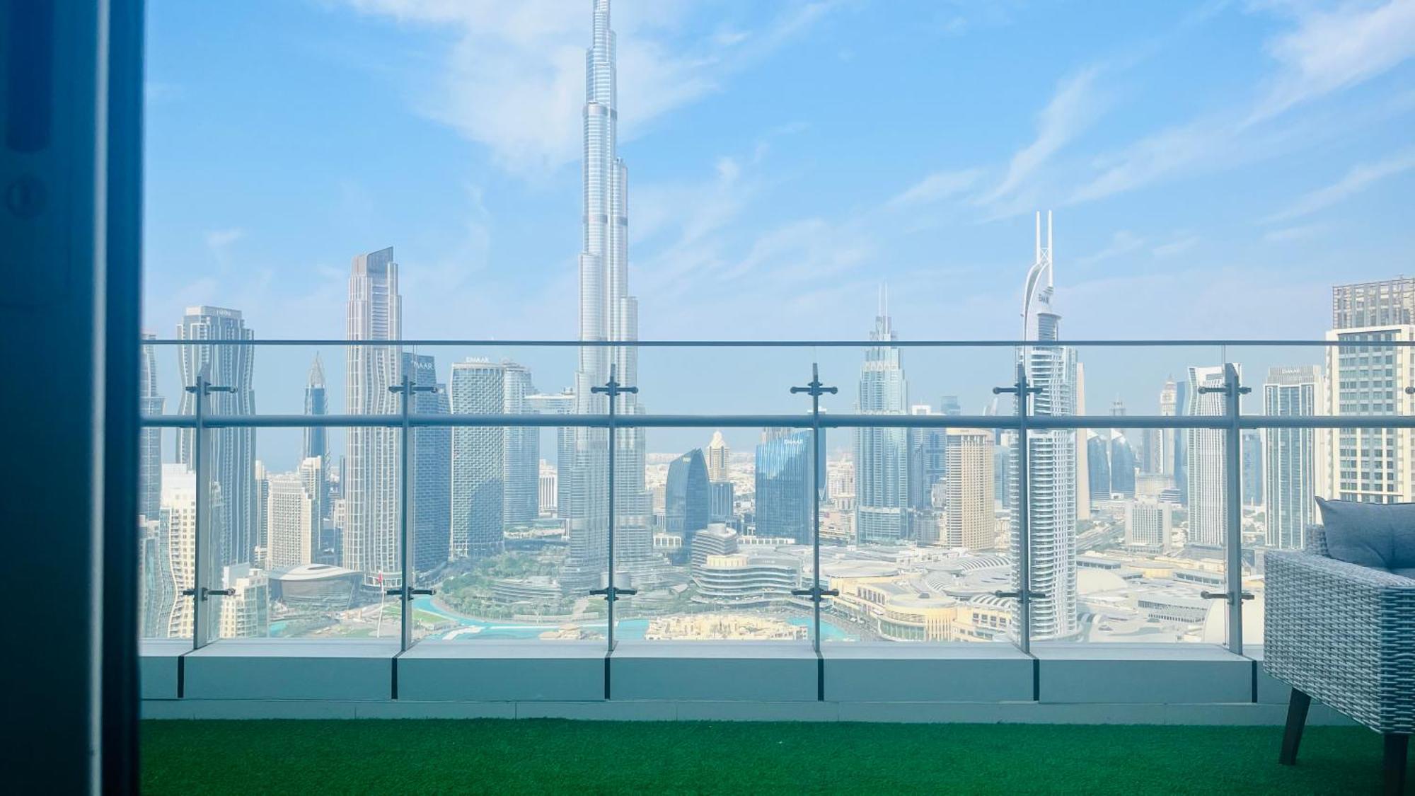 Walking Distance To Mall Full Burj Khalifa View And Fountain View New Year Full Fireworks View 2br Hotel