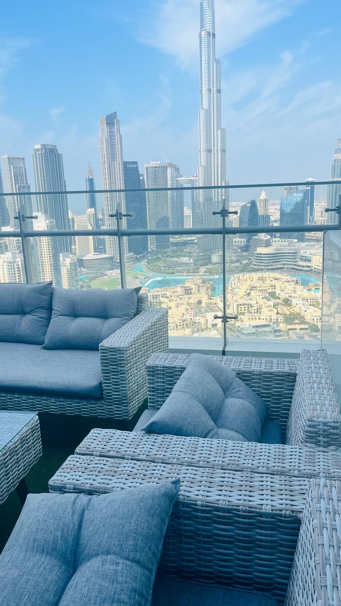 Hotel Walking Distance To Mall Full Burj Khalifa View And Fountain View New Year Full Fireworks View 2br 5*