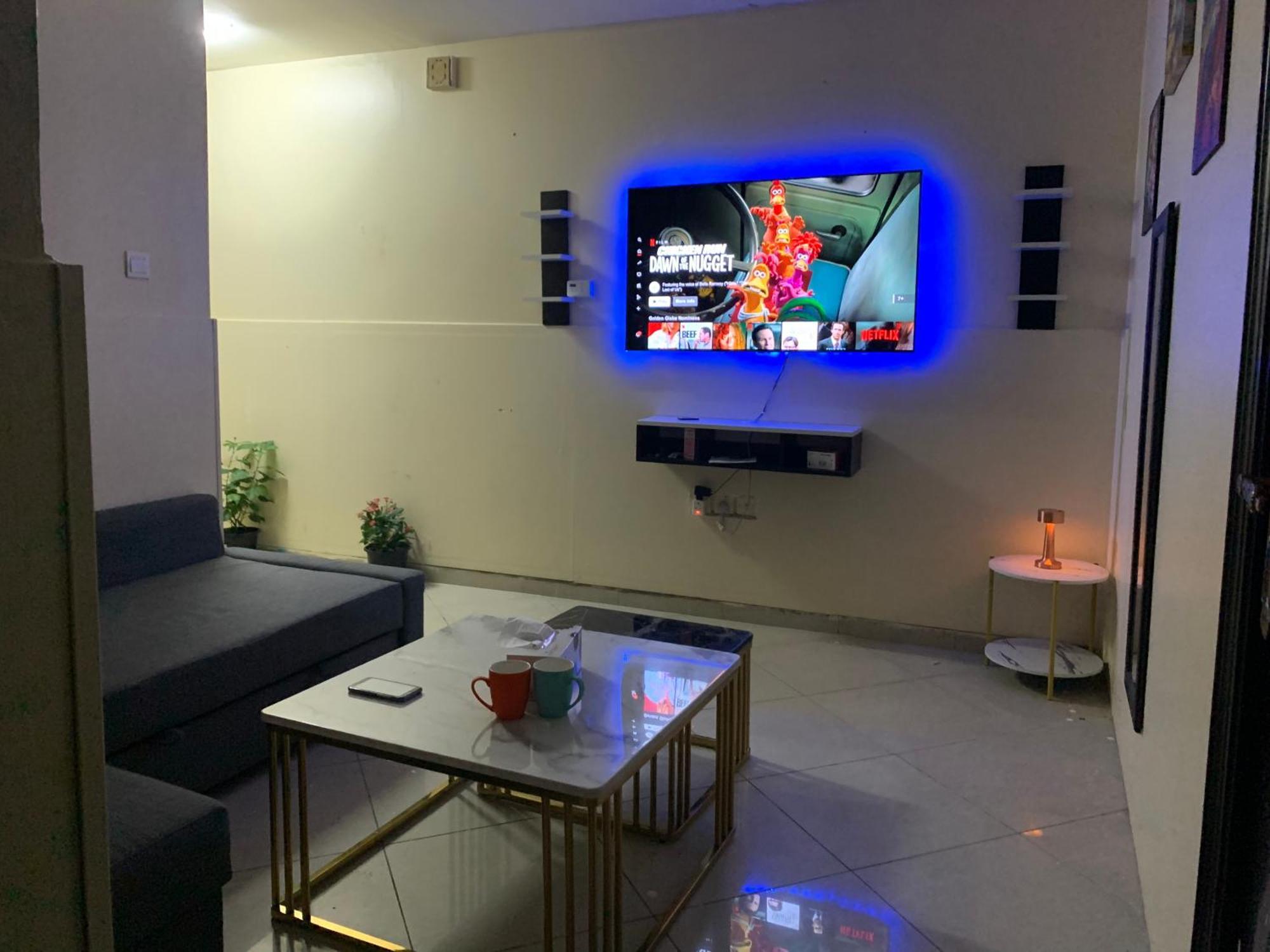 Hostal Rest N Ramble Near Adcb Metro Station