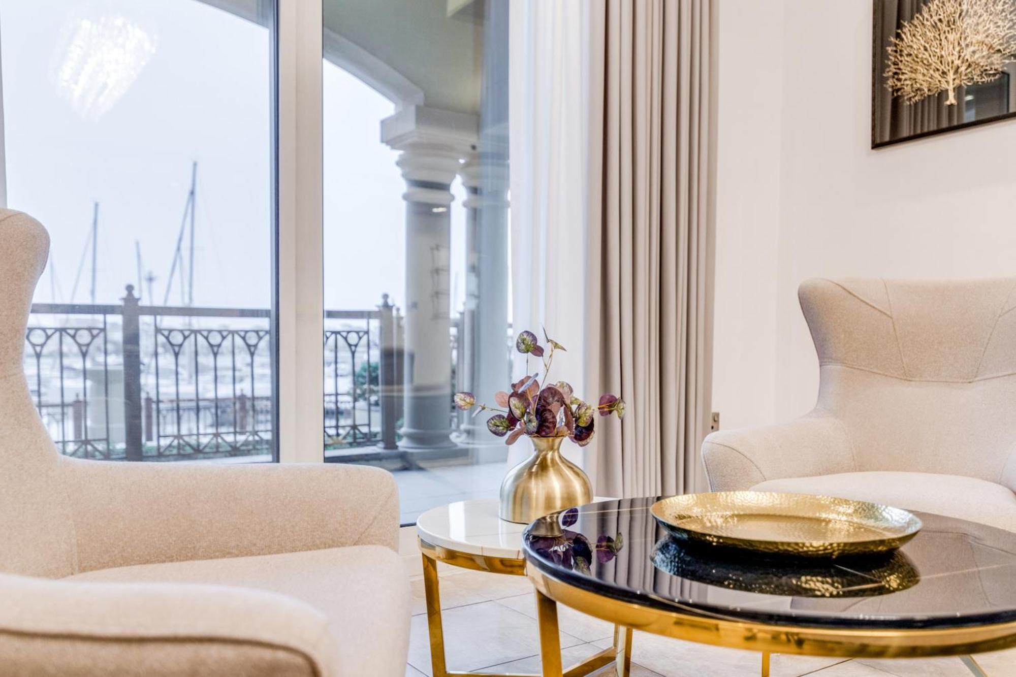 Apartemen Globalstay. Luxury 3 Bedroom + Maid Townhouse With Sea View *