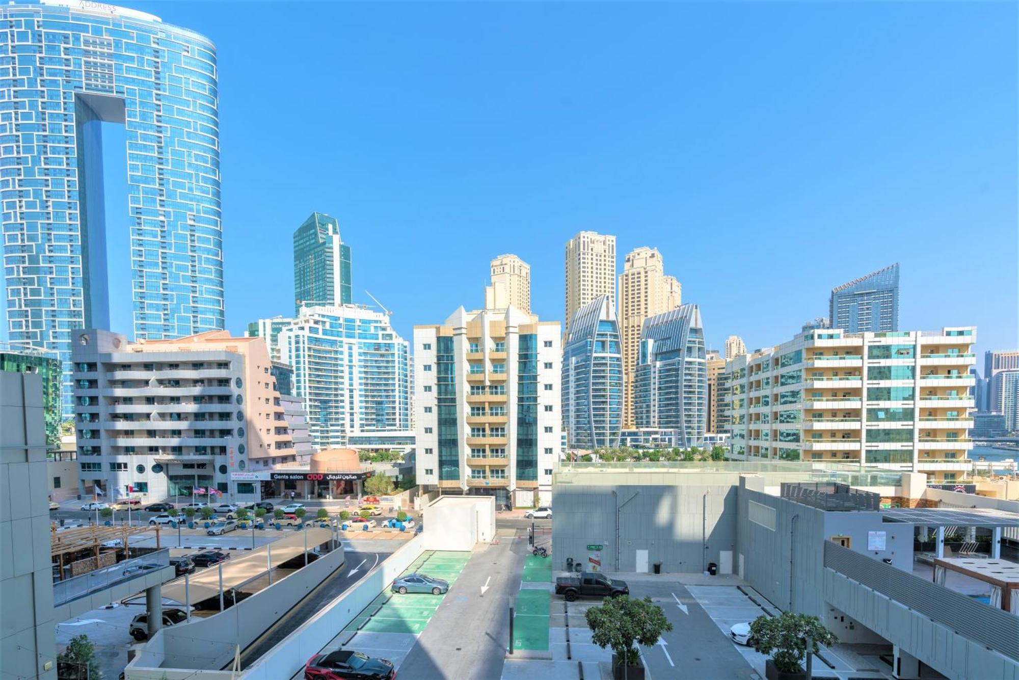 Stunning With Balcony & Marina View * Dubaï
